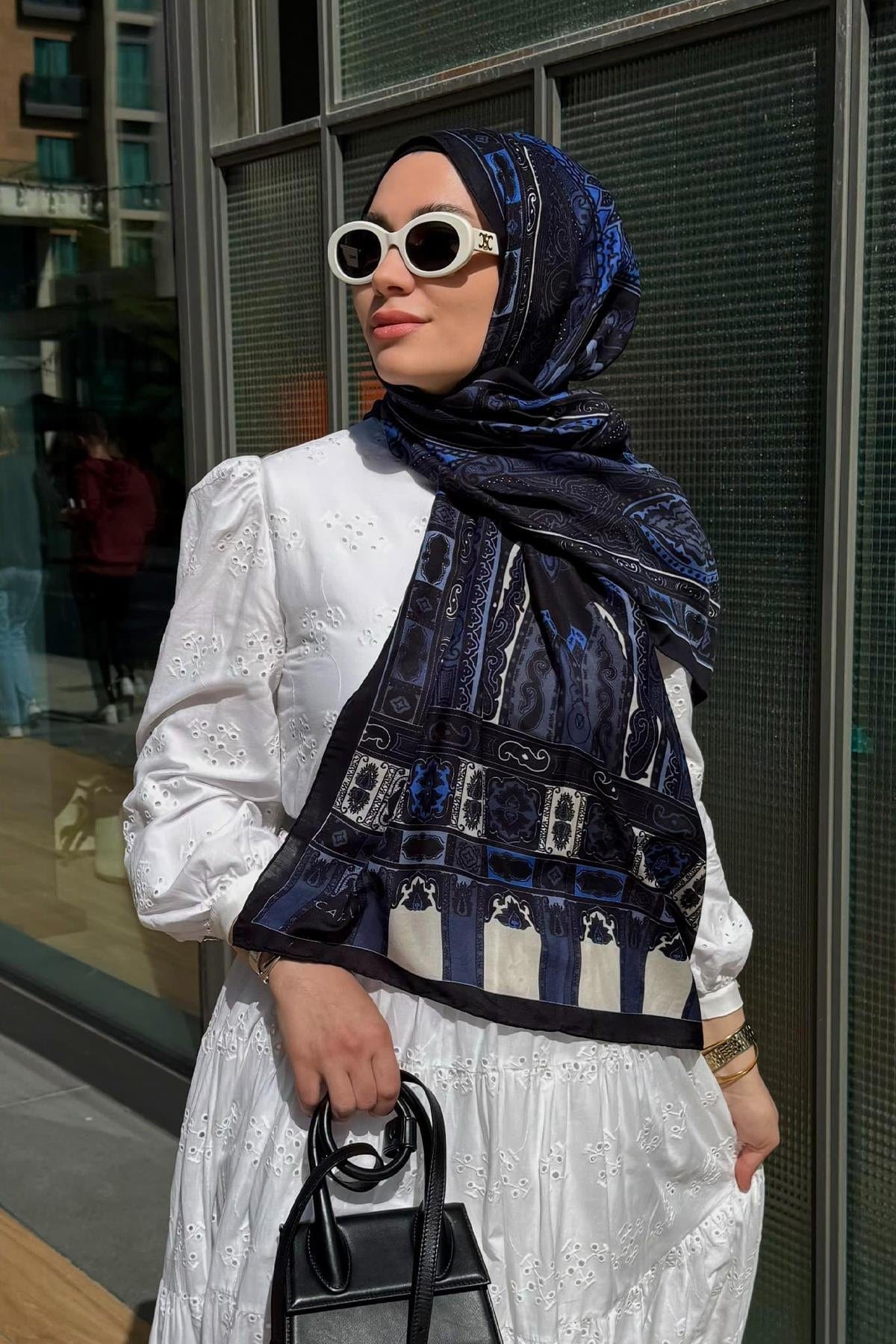 guzide-mertcan-s-choice-is-deep-early-silk-scarf-indigo-3551.jpg