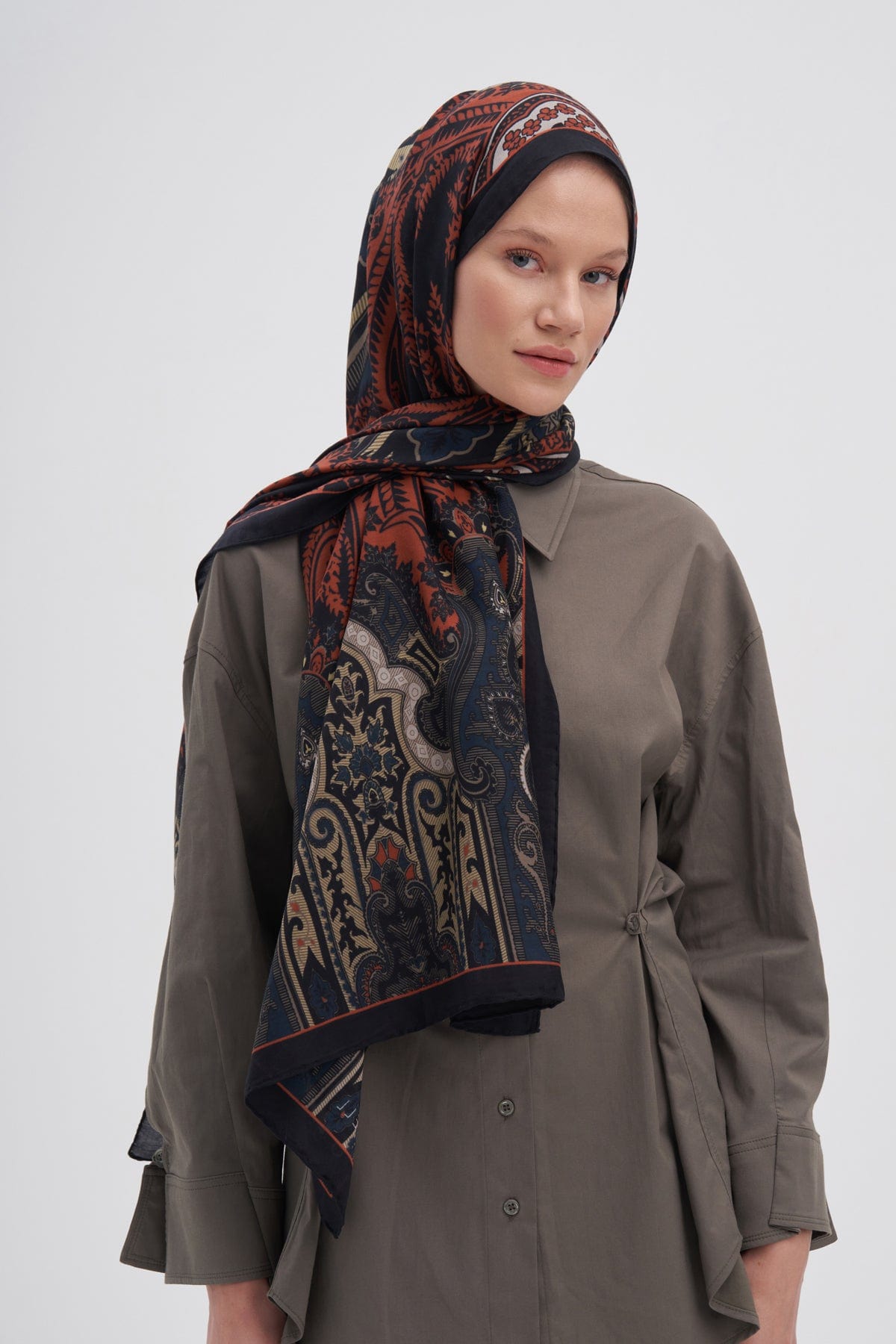 harmony-early-silk-scarf-tile-2754_eb566deb-5cd3-4106-b90c-549fd5c1cf81.jpg