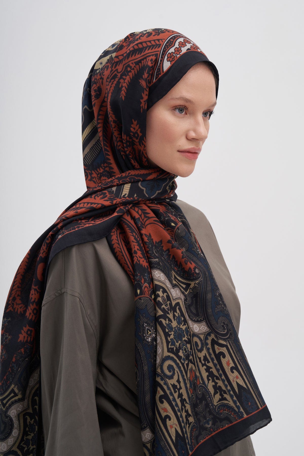 Harmony Early Silk Scarf Tile