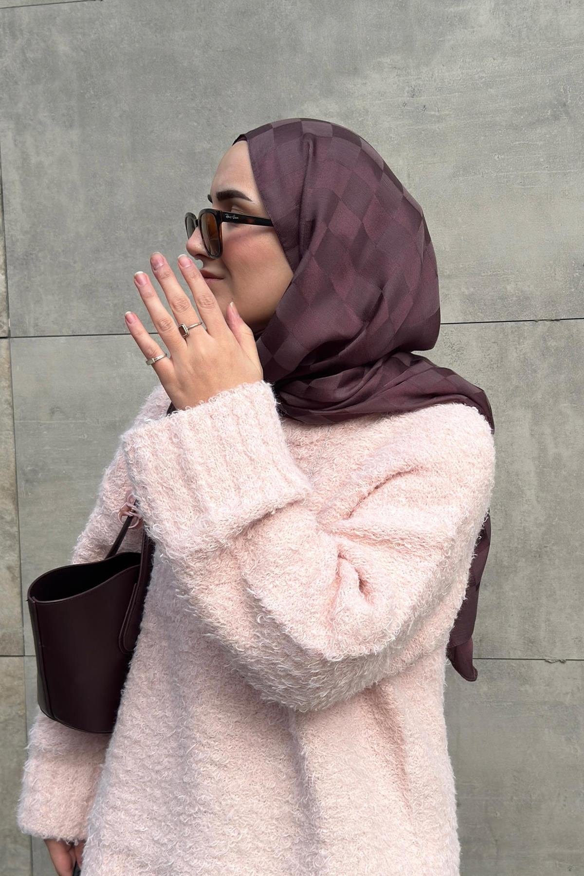Hatice Metin's Choice: Checkered Jacquard Italian Silk Scarf Dark Rose