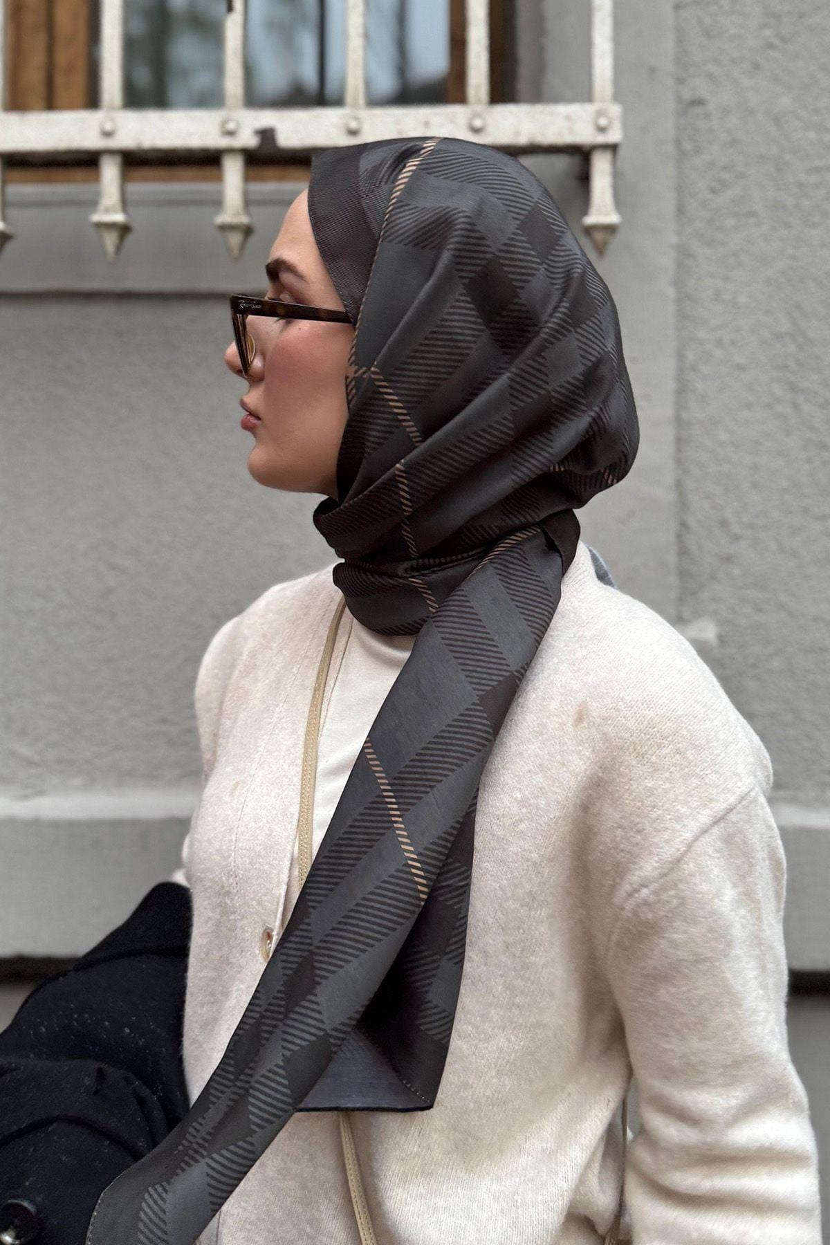 Hatice Metin's Choice: Echo Cuadros Cotton Scarf Soft Green