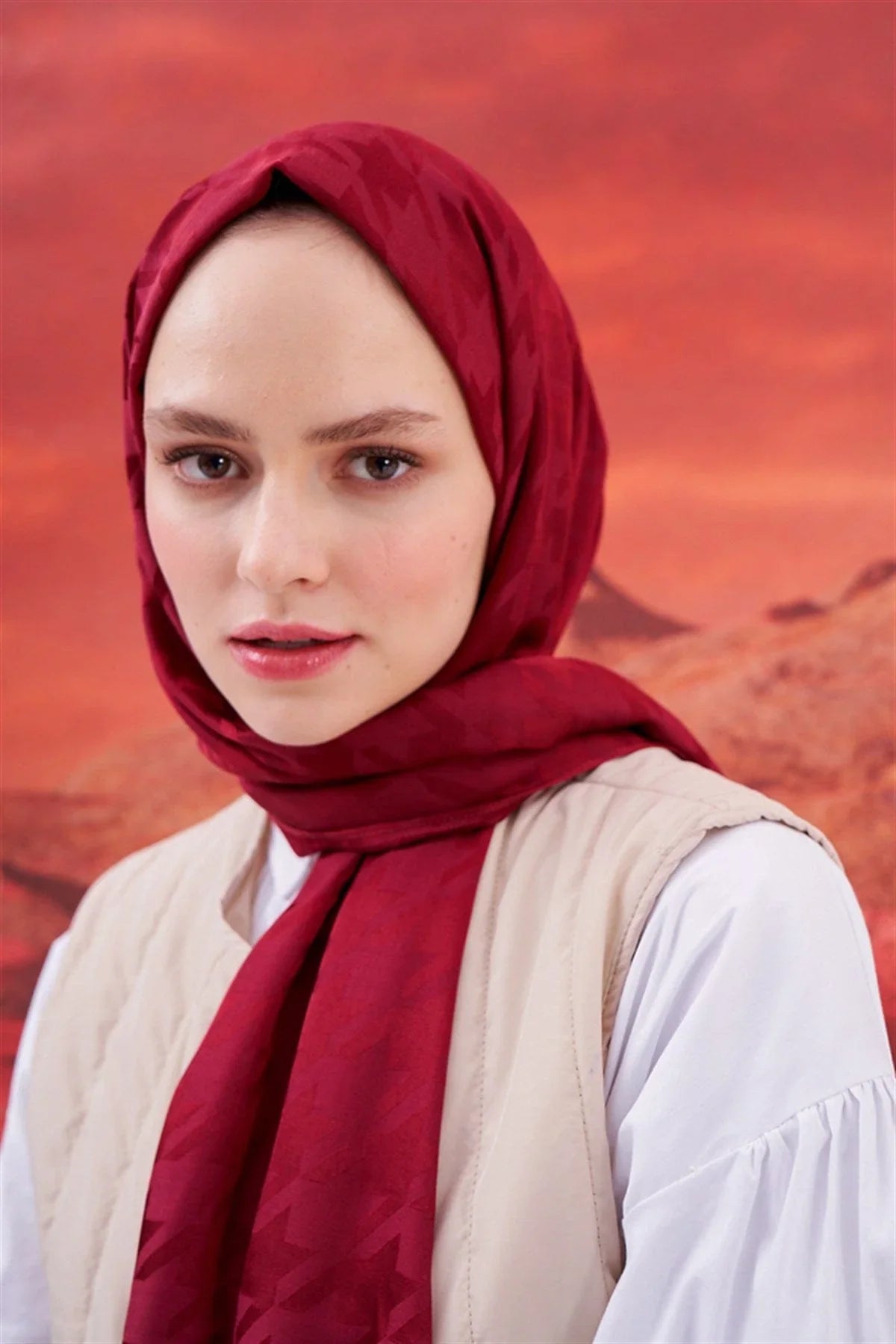 Houndstooth Jacquard Italian Silk Scarf Burgundy