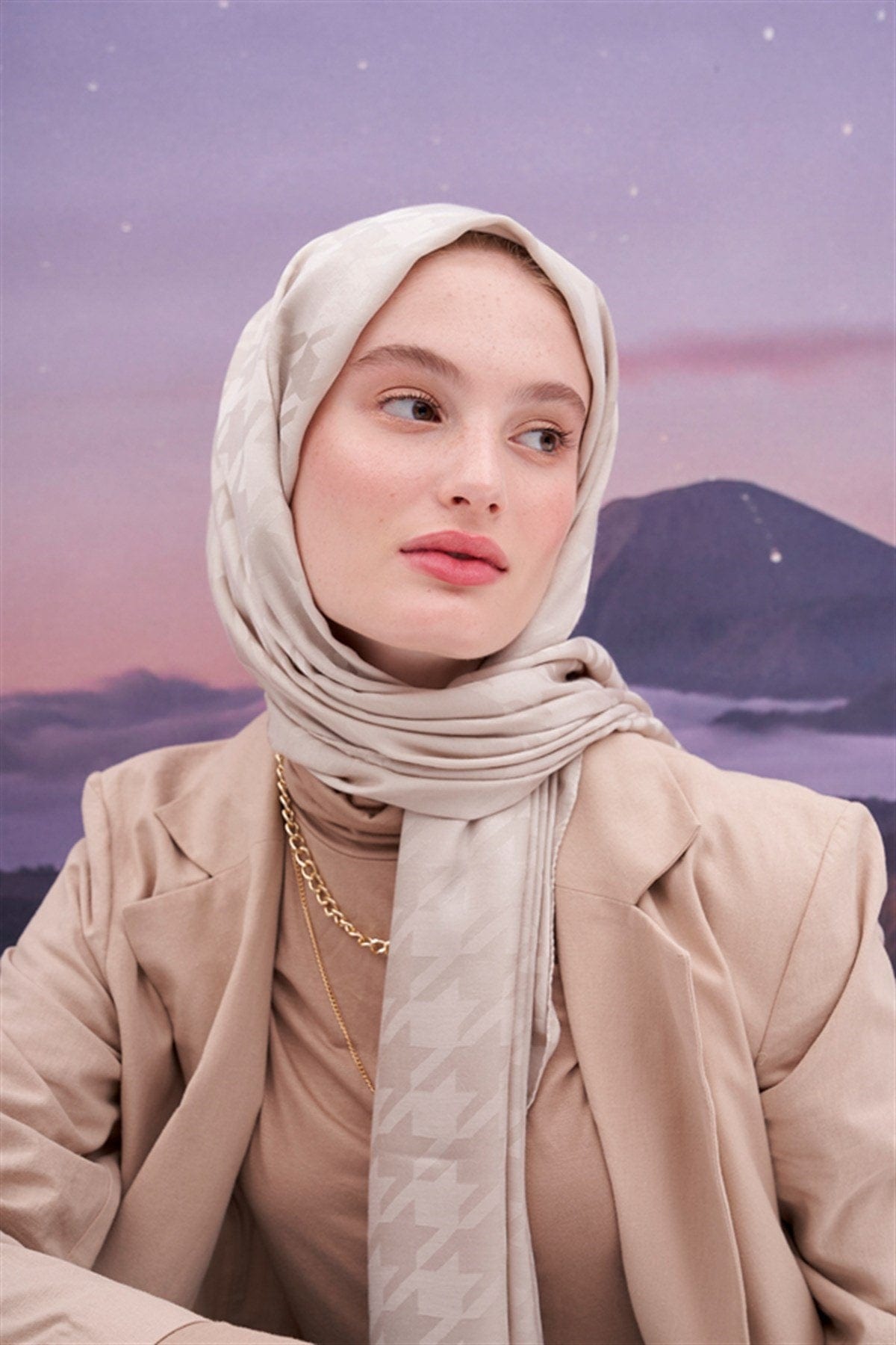 Houndstooth Jacquard Italian Silk Scarf Camel