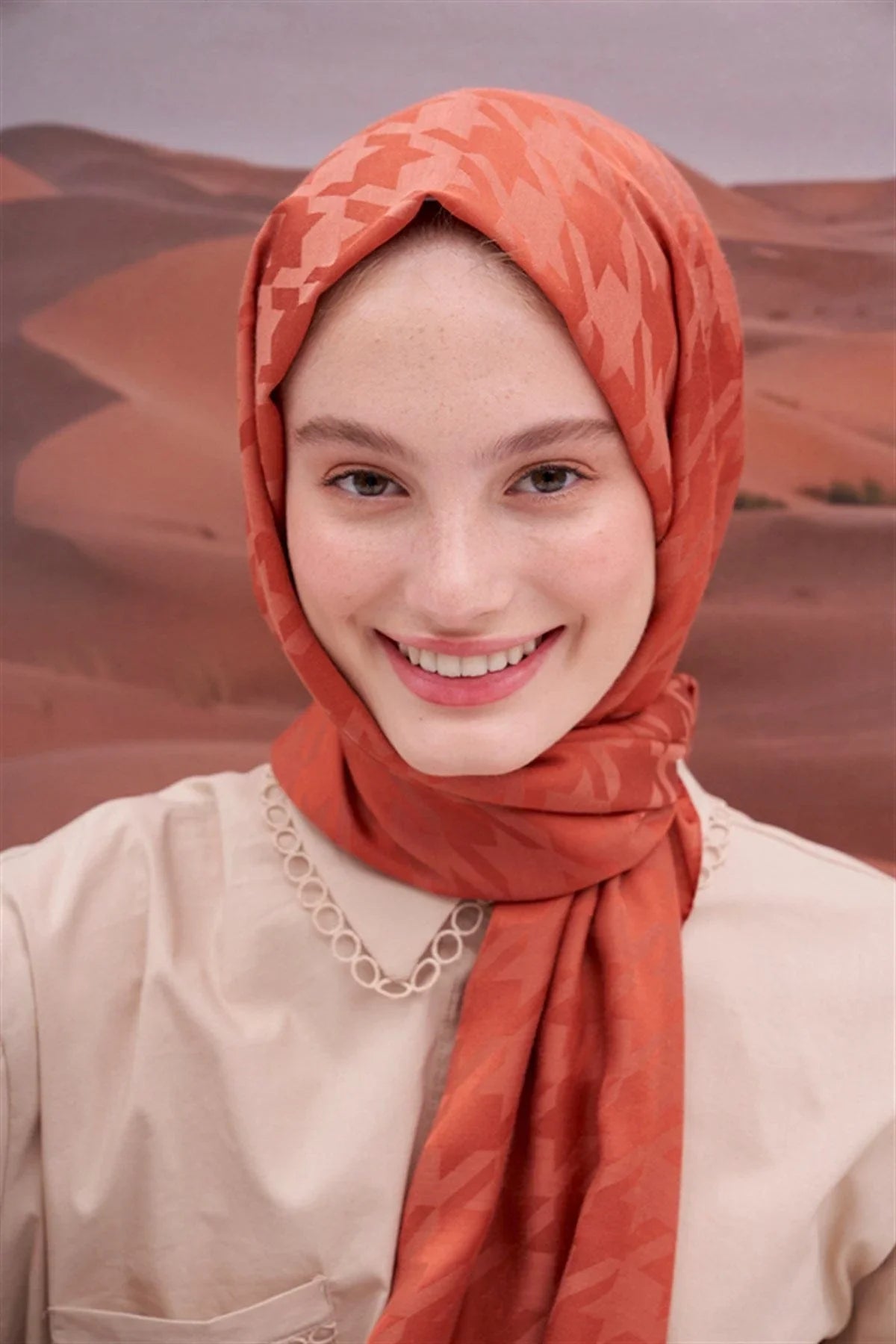 houndstooth-jacquard-italian-silk-scarf-coral-2195.jpg