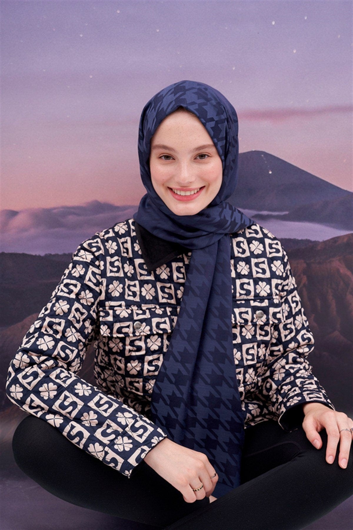 houndstooth-jacquard-italian-silk-scarf-deep-blue-512.jpg