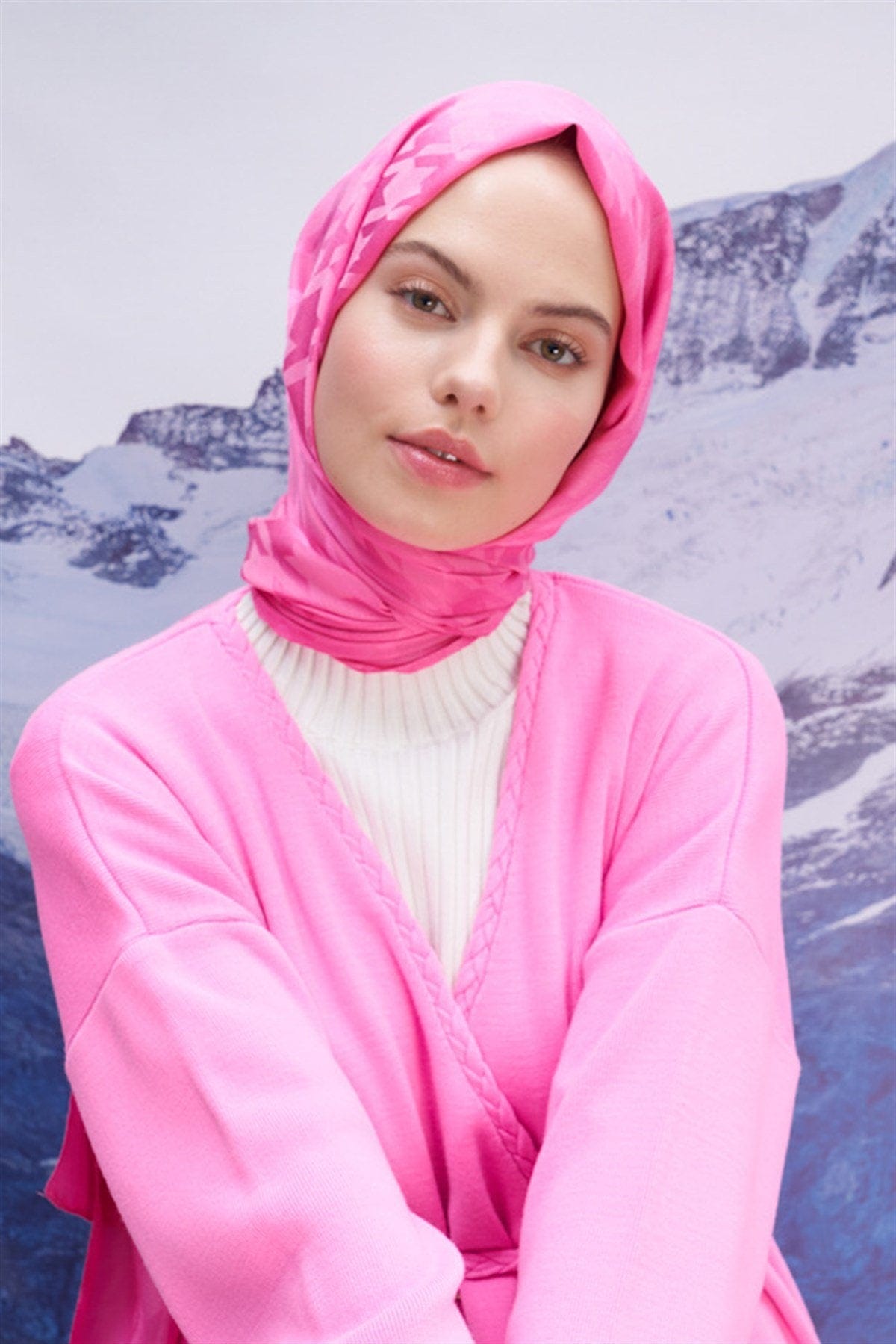 houndstooth-jacquard-italian-silk-scarf-deep-pink-517.jpg