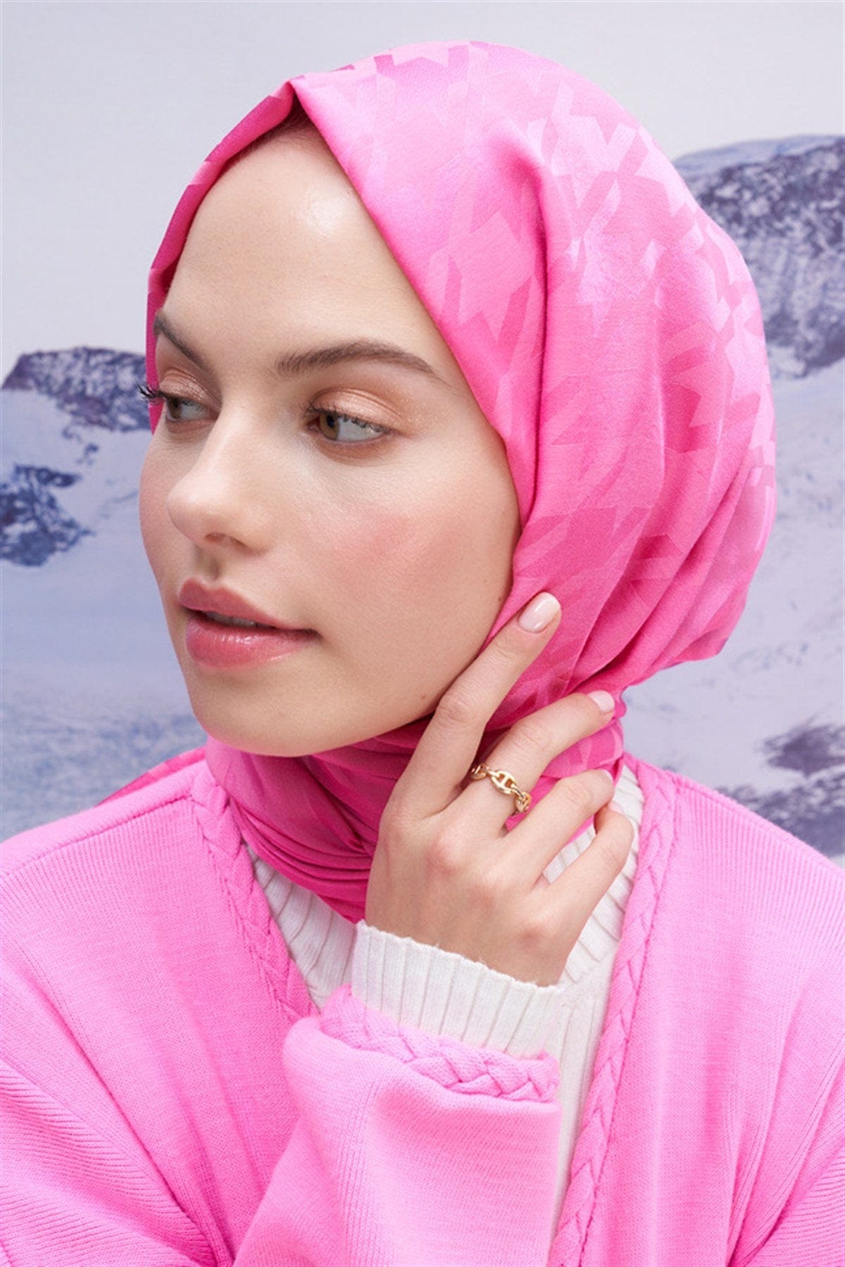 houndstooth-jacquard-italian-silk-scarf-deep-pink-520.jpg