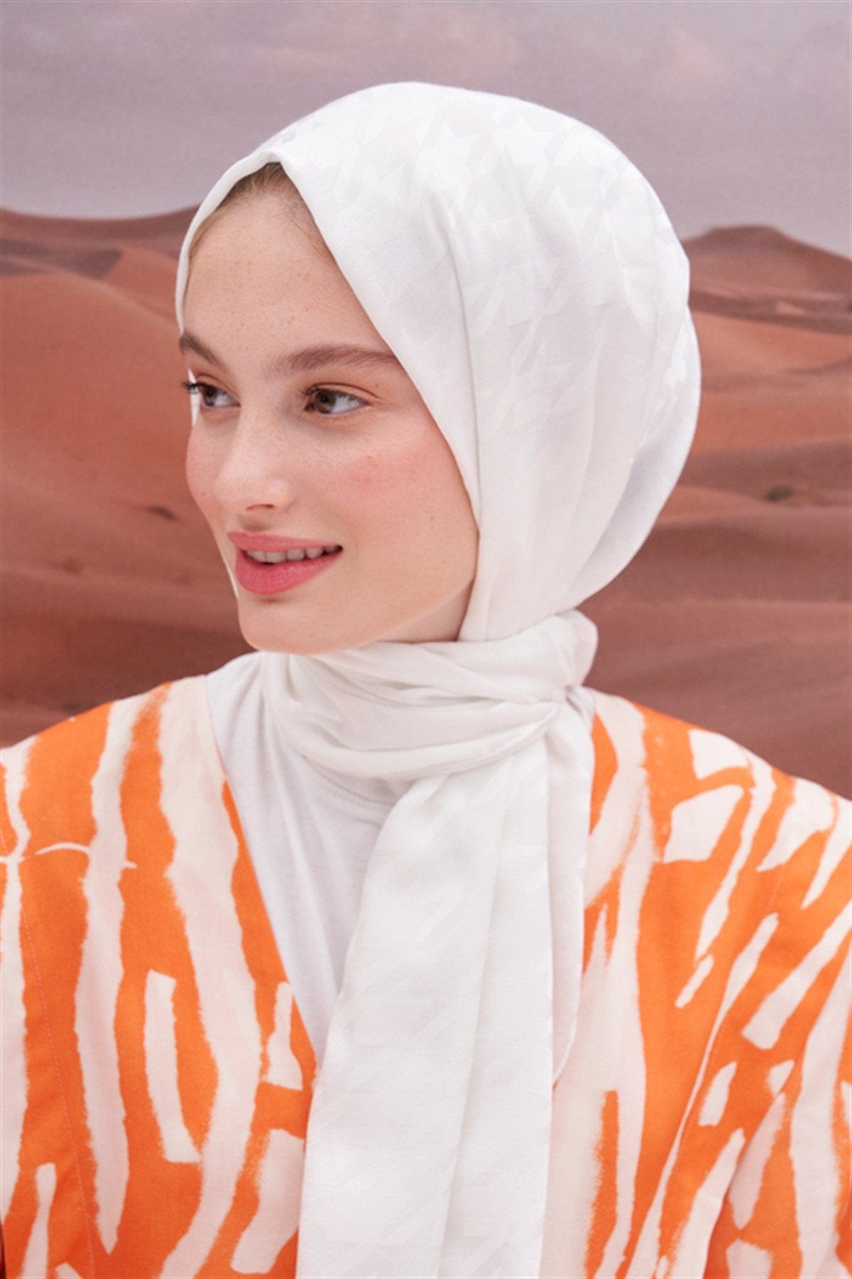 Houndstooth Jacquard Italian Silk Scarf Ecru
