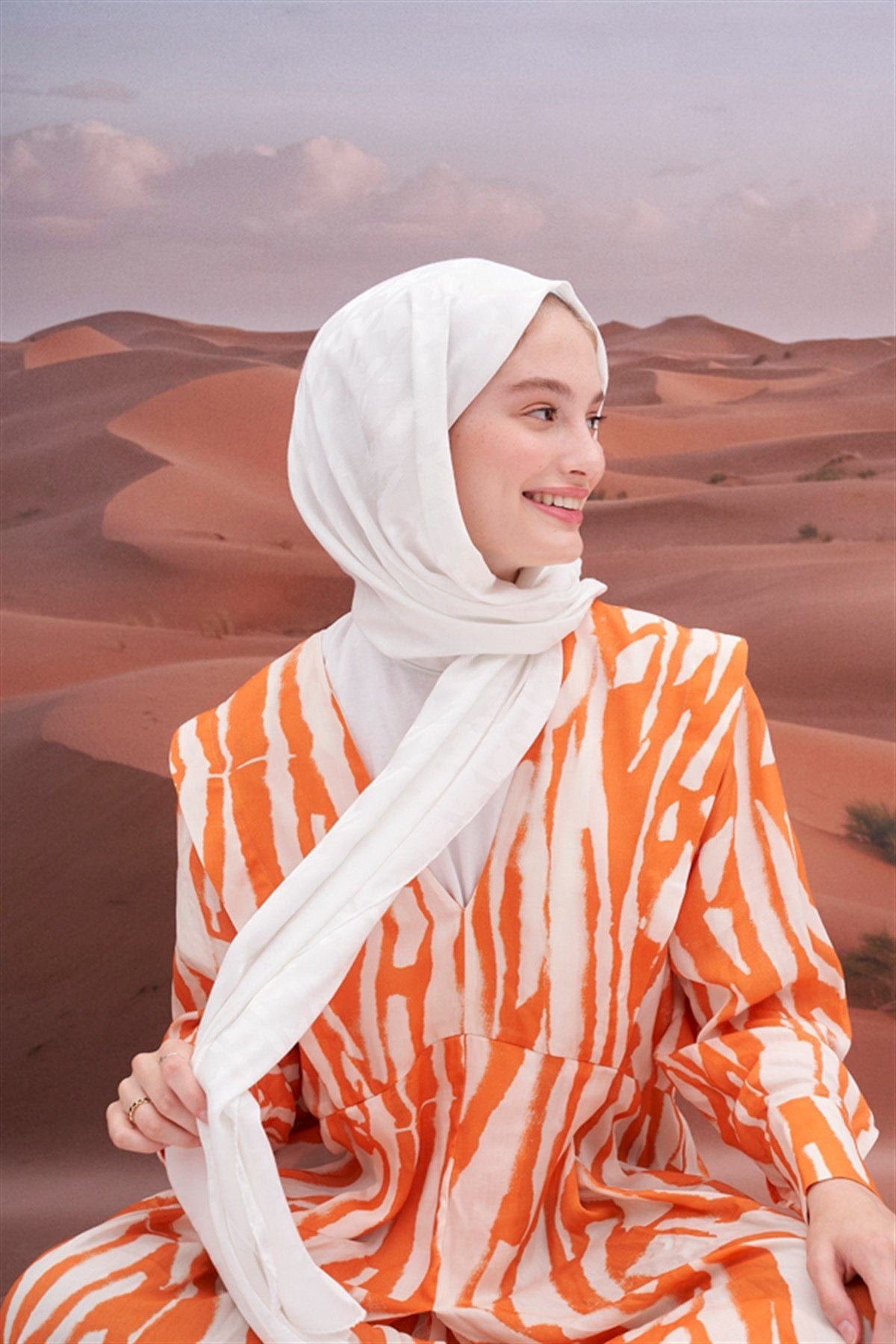 Houndstooth Jacquard Italian Silk Scarf Ecru