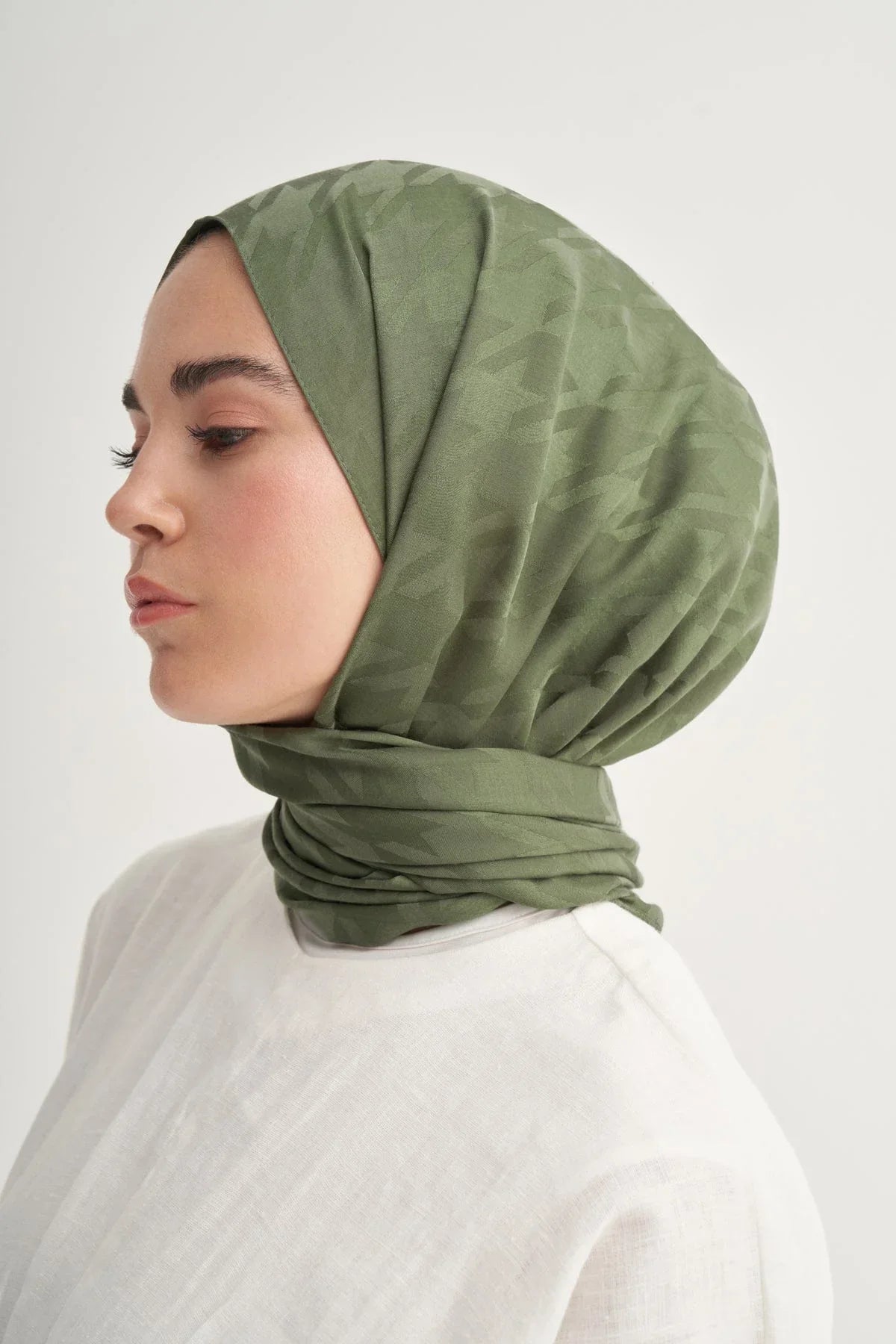 Houndstooth Jacquard Italian Silk Scarf Evergreen
