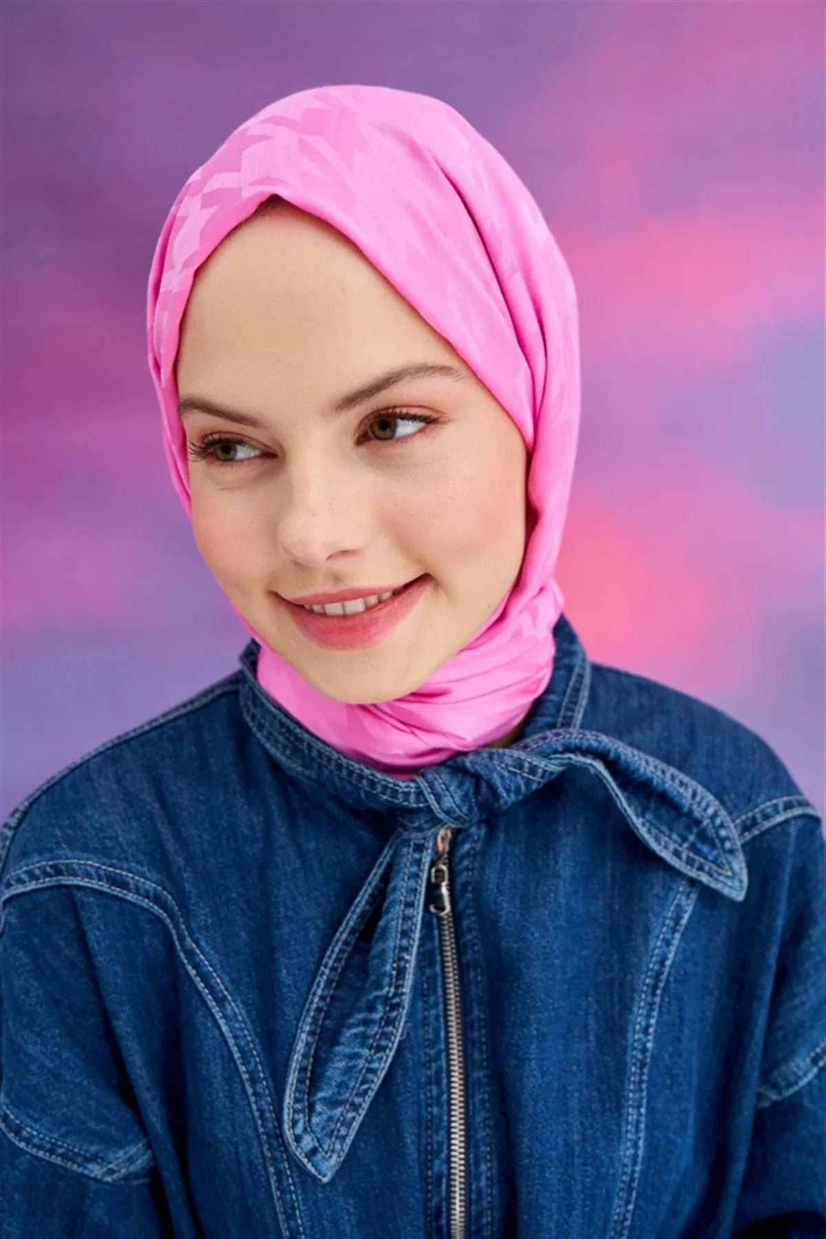 Houndstooth Jacquard Italian Silk Scarf Pink
