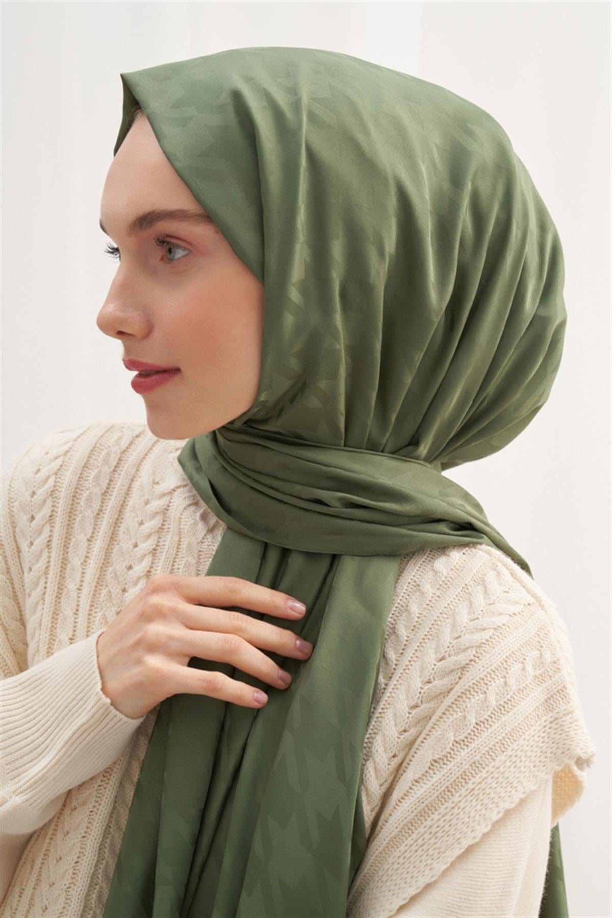 Houndstooth Pattern Cotton Silk Scarf Evergreen