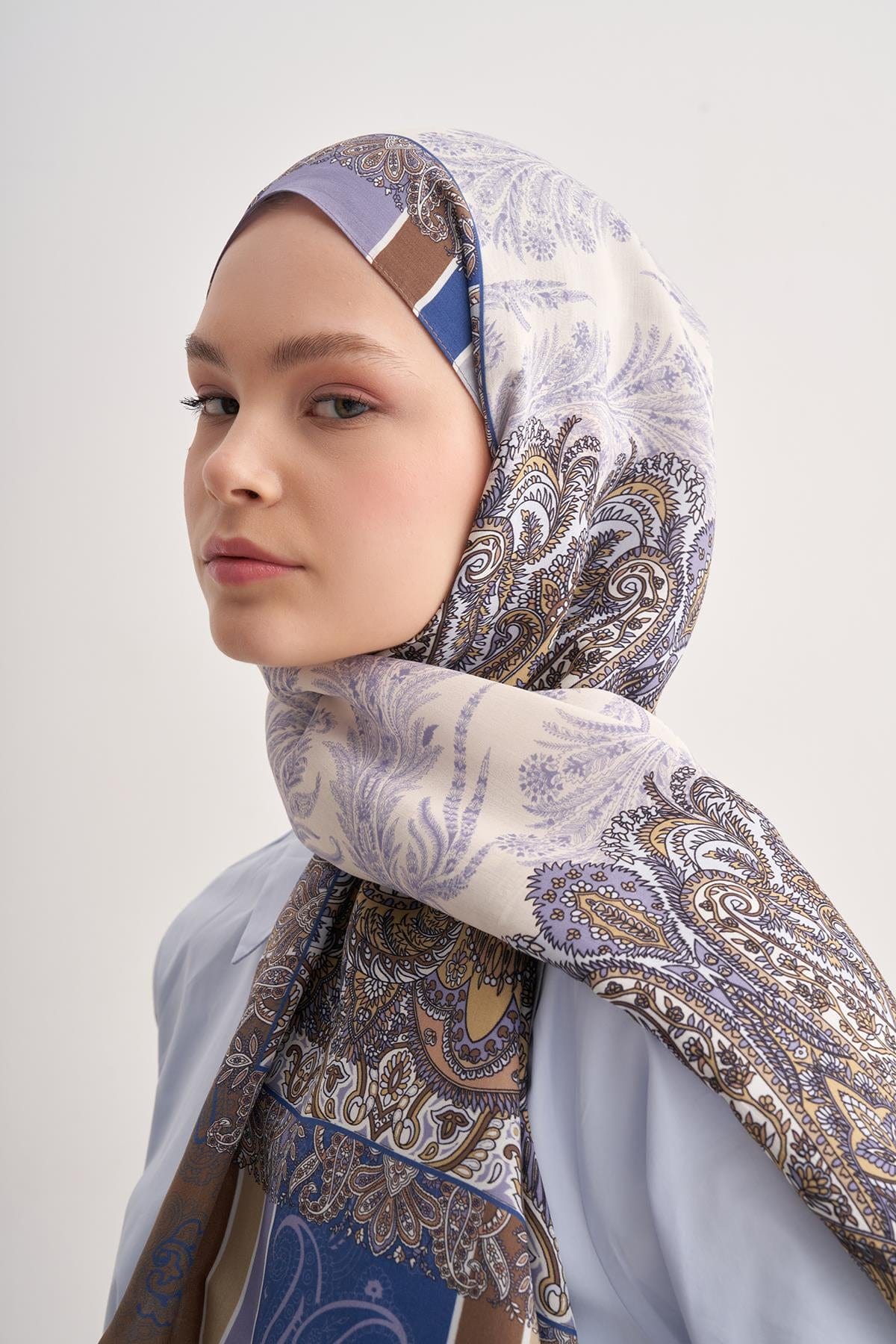 Ivory Vela Viscose Scarf Lilac