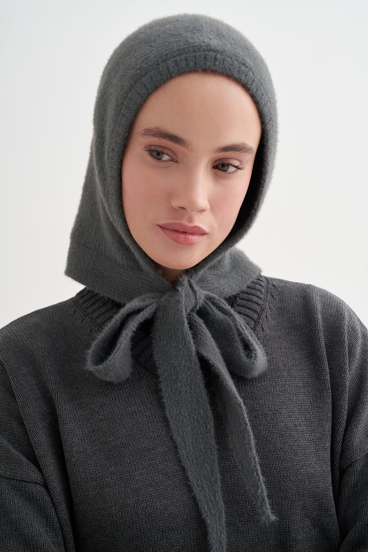 knit-balaclava-anthracite-3858_4bda76cb-3577-4144-ac69-ef218fdfdc5f.jpg