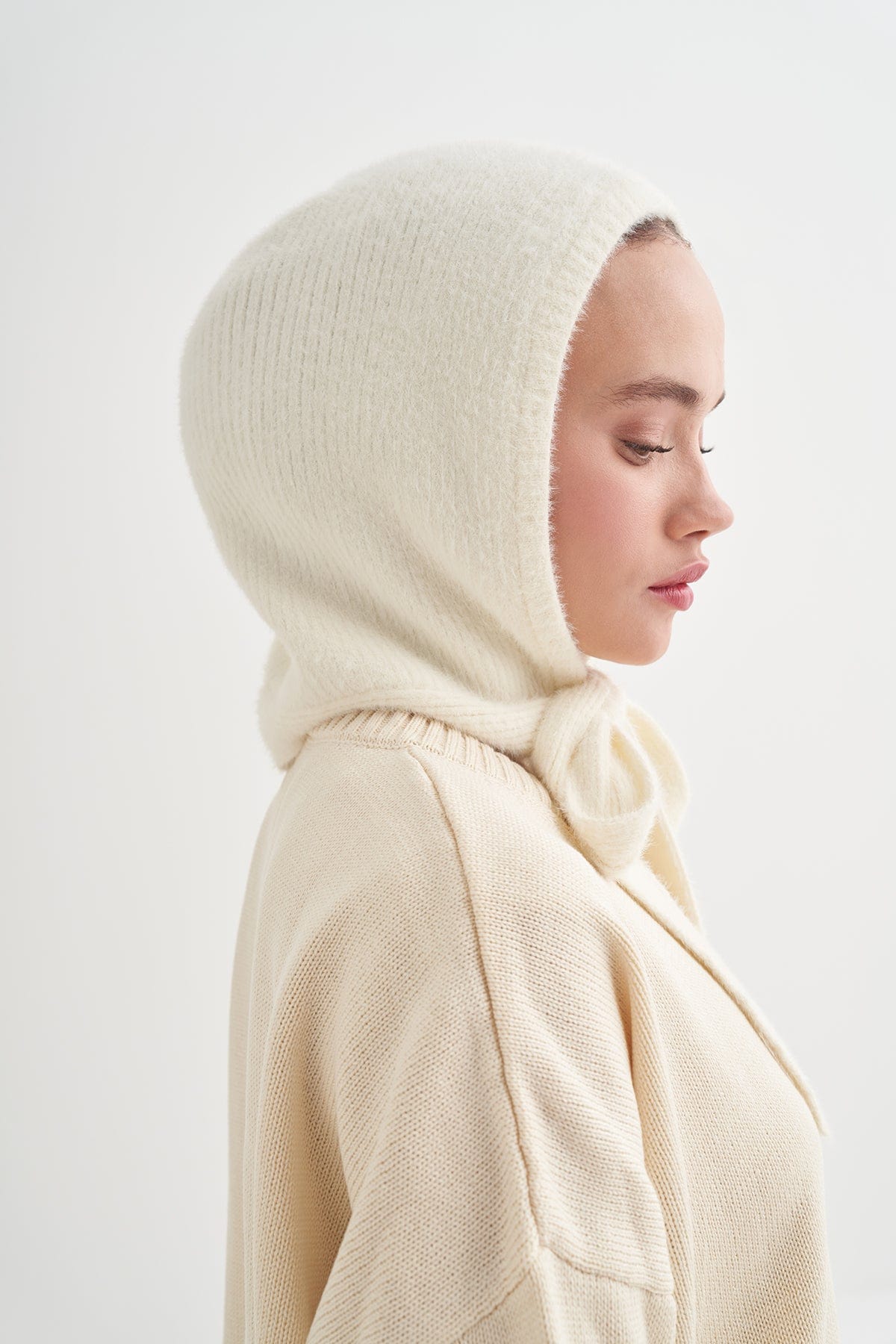 knit-balaclava-pearl-3866.jpg