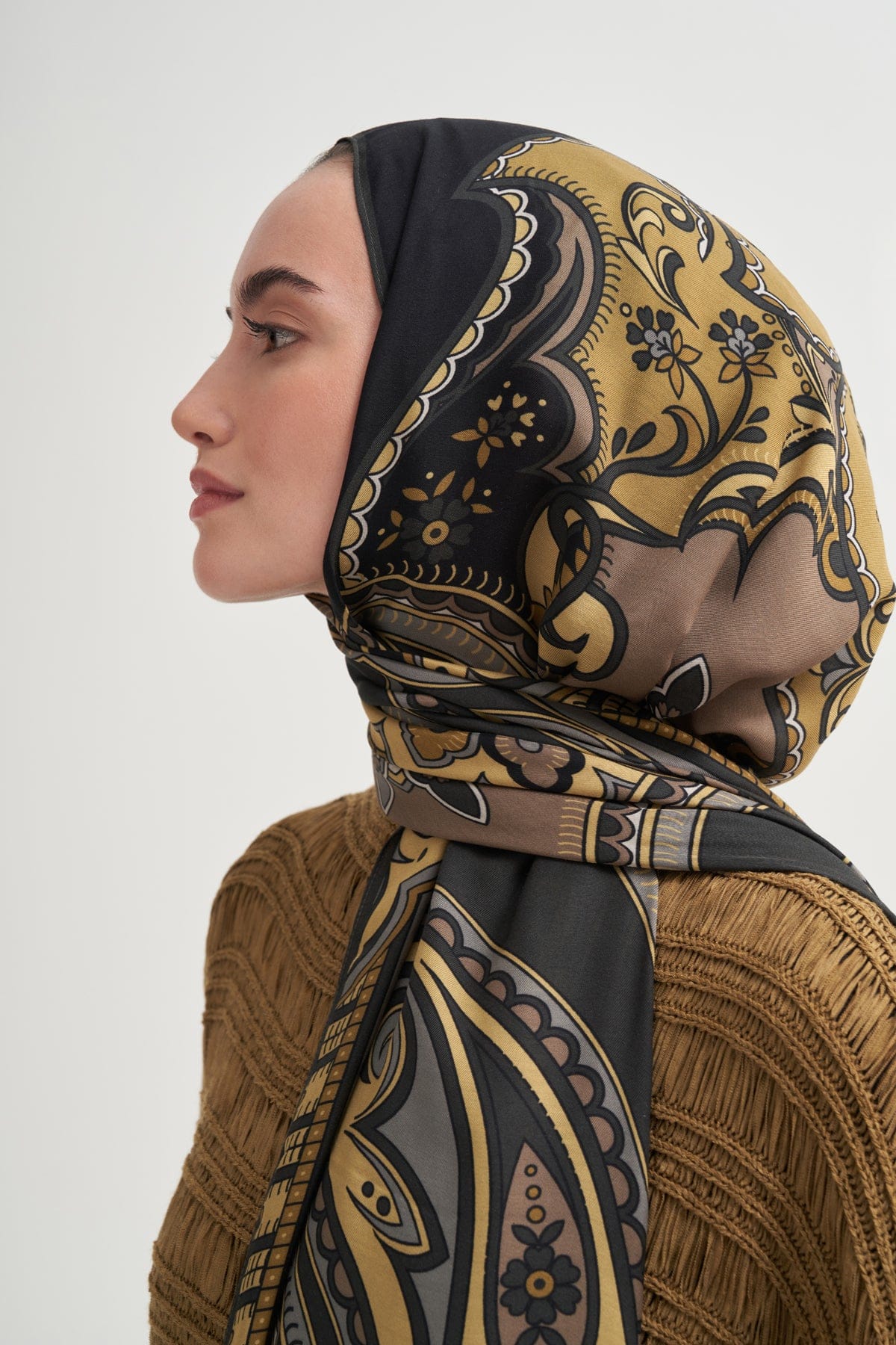 Lavinia Incira Viscose Scarf Gold