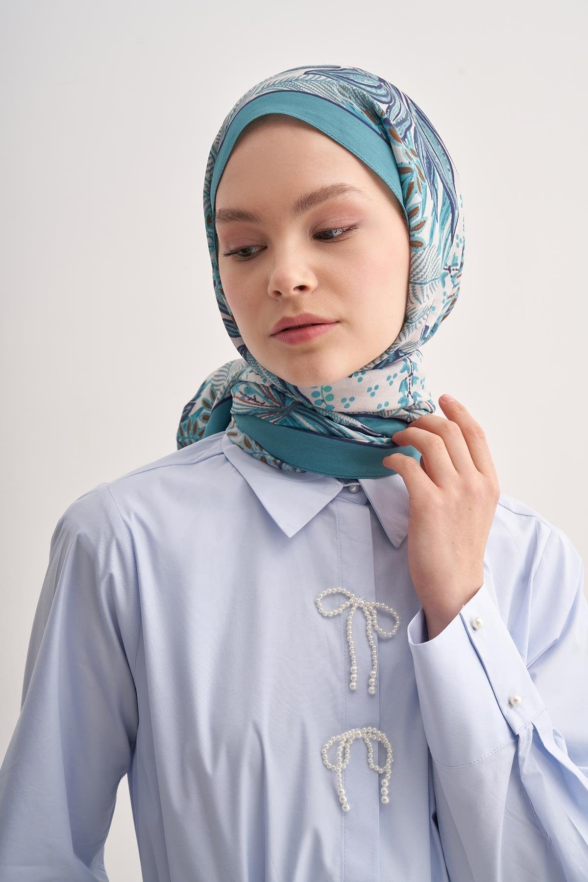 lily-vela-viscose-scarf-blue-2309.jpg