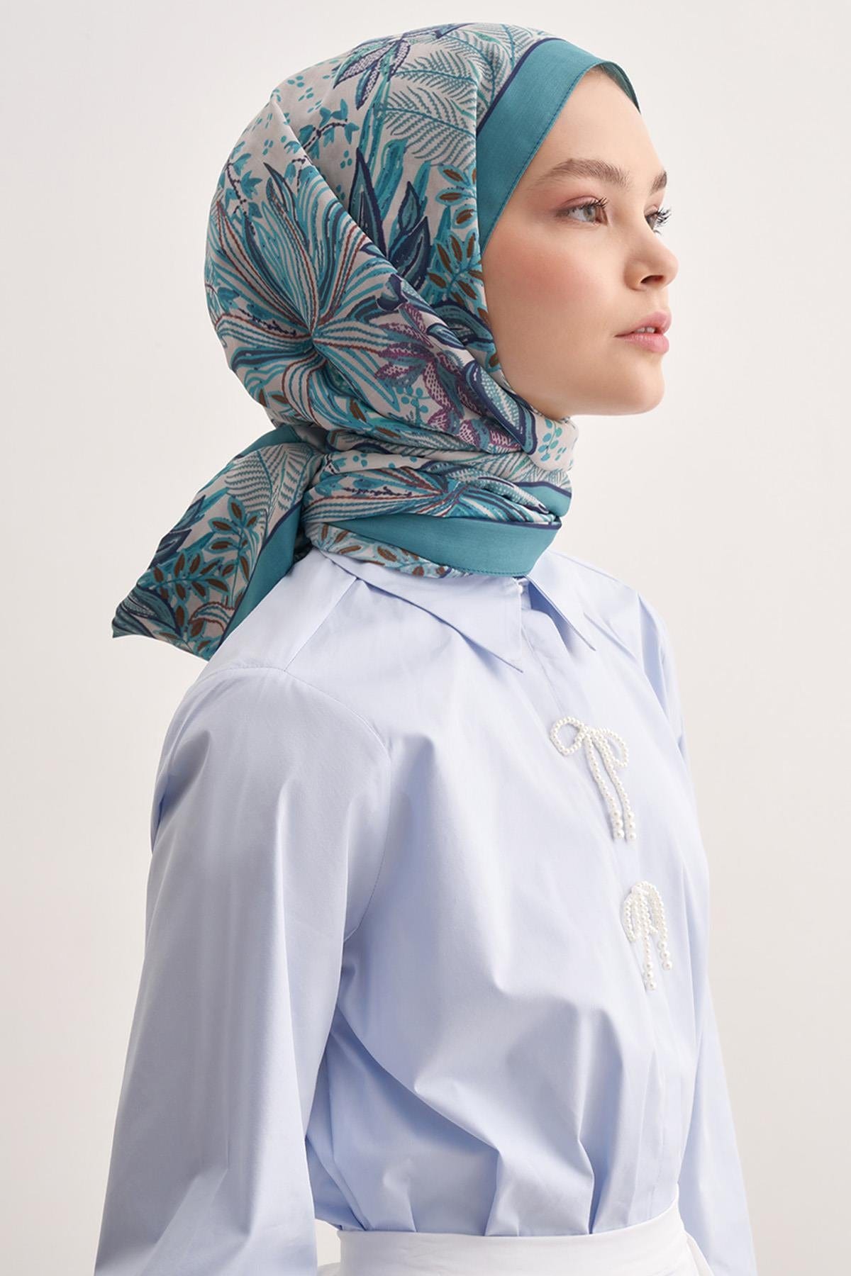 lily-vela-viscose-scarf-blue-2311.jpg