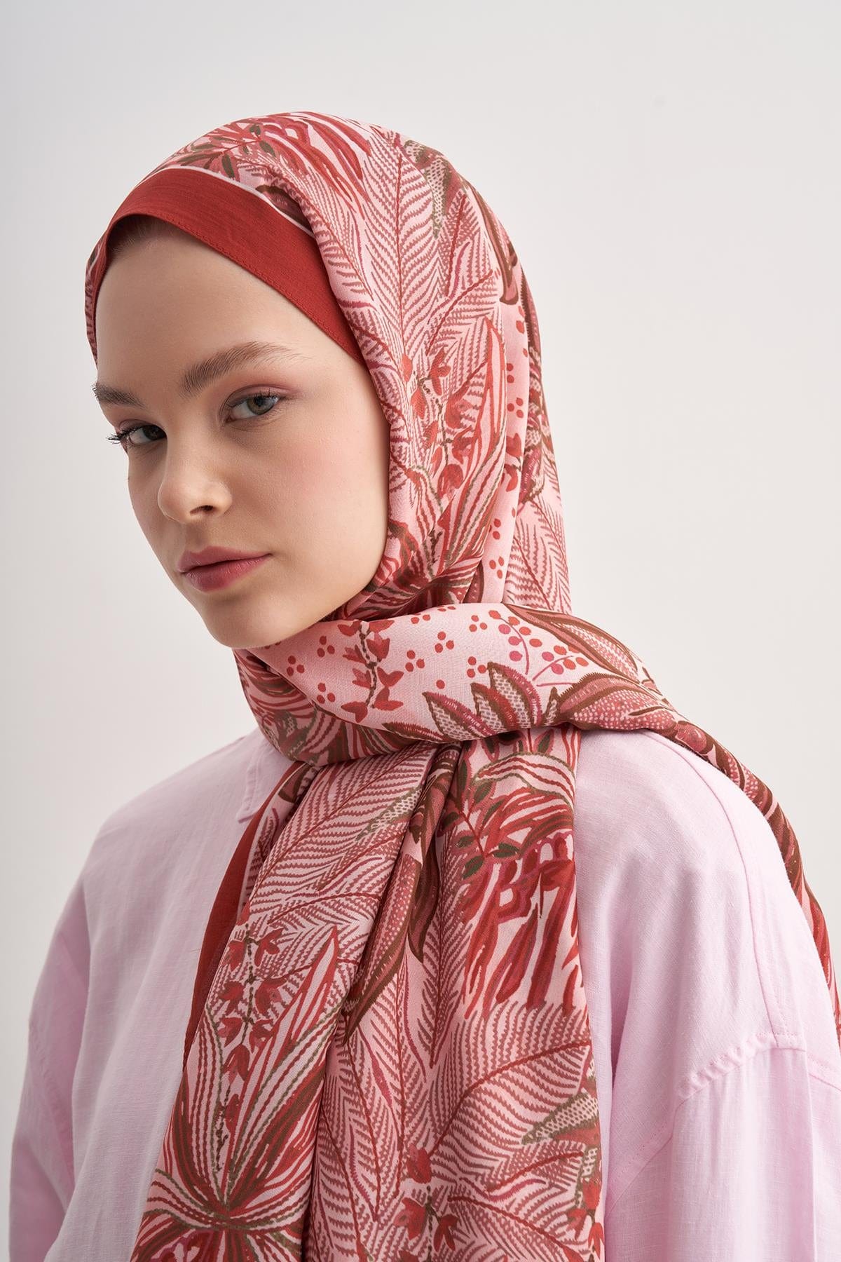 Lily Vela Viscose Scarf Coral