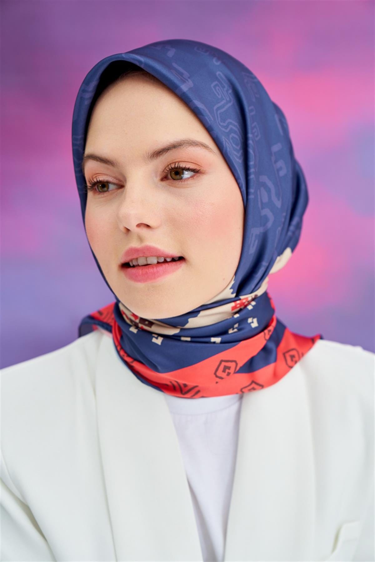 Lilya Pattern Twill Square Scarf Deep Blue