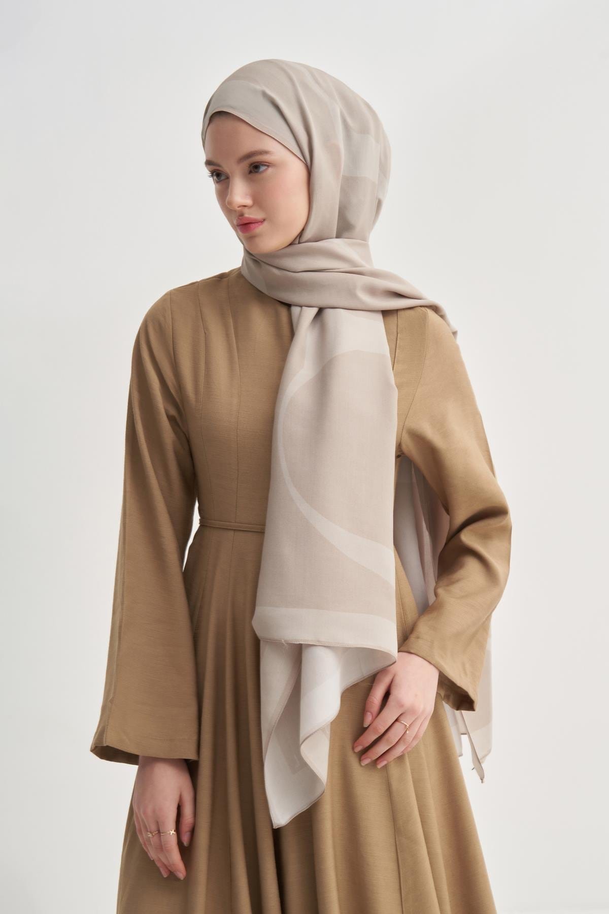 Linea Monogram Viscose Scarf Latte