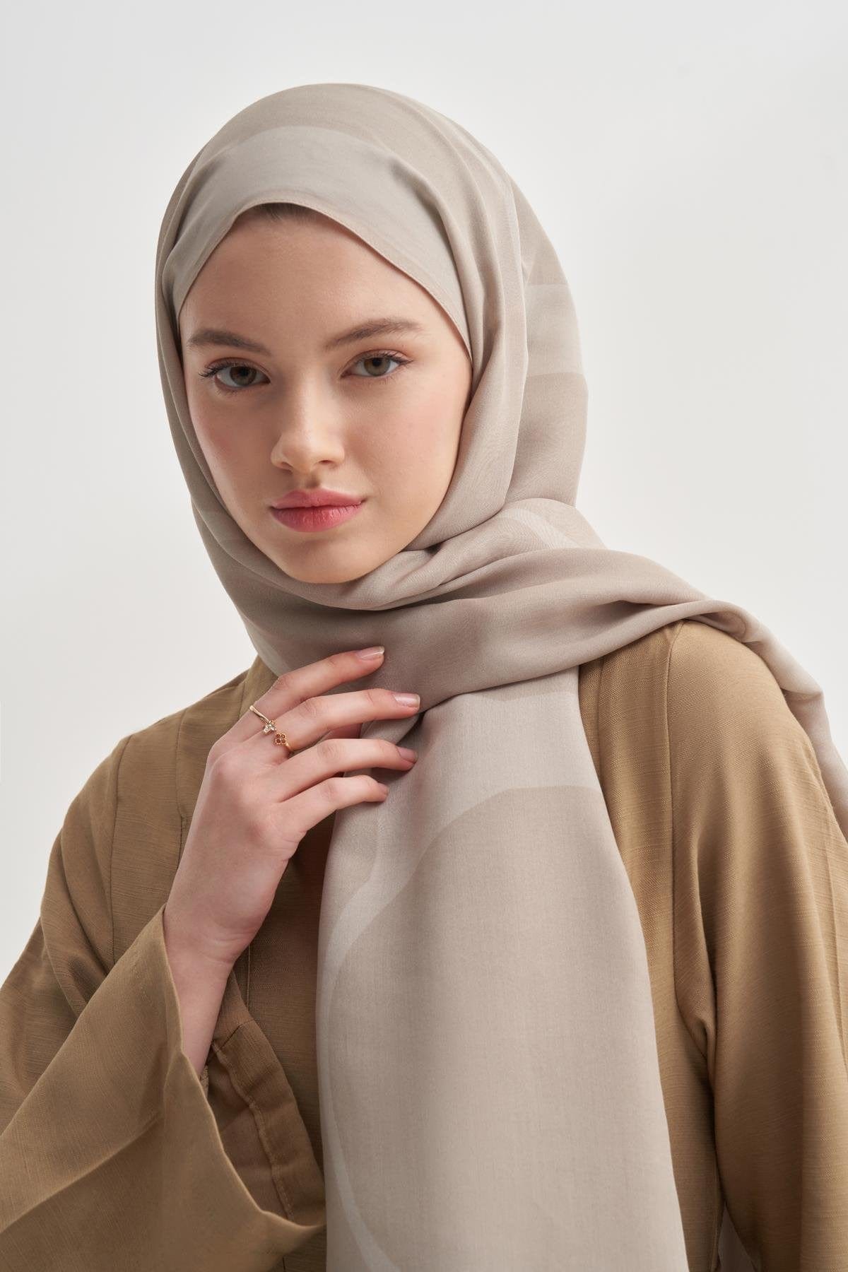Linea Monogram Viscose Scarf Latte
