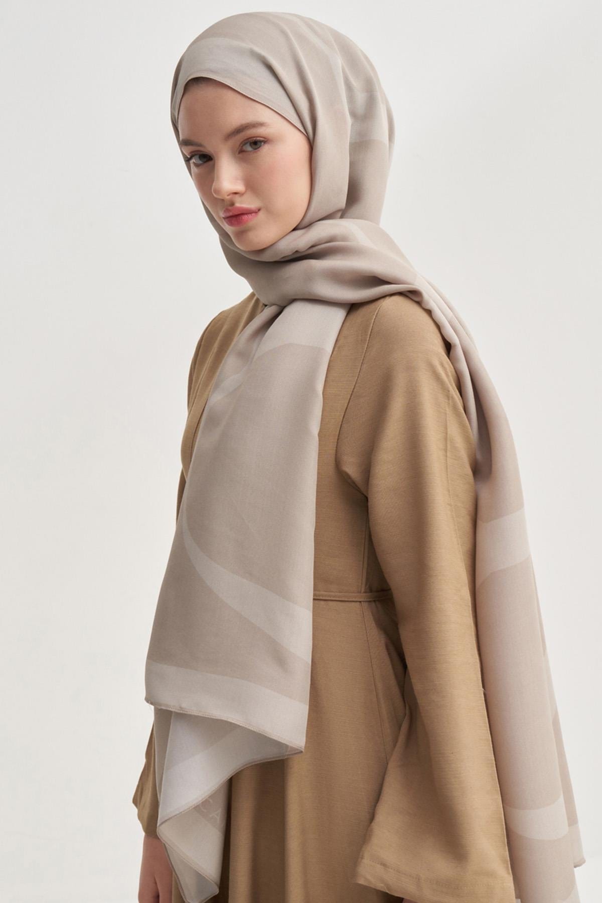 Linea Monogram Viscose Scarf Latte