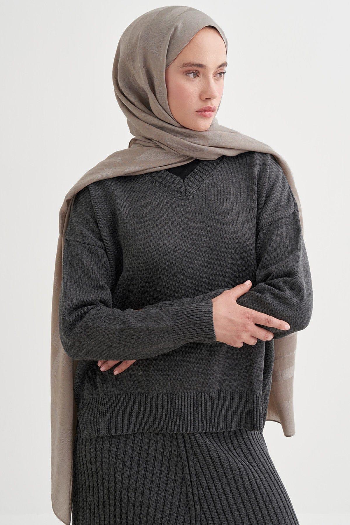 liora-geometric-pattern-cotton-scarf-ash-grey-5112 - Carell Hijab