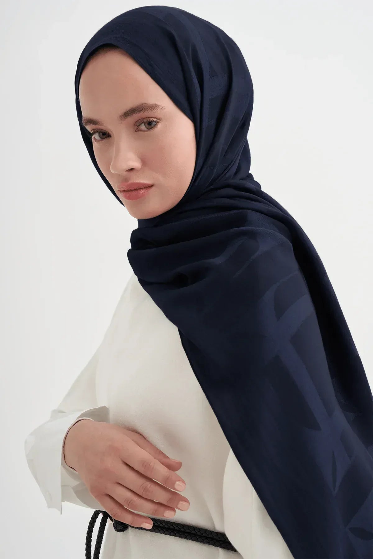 liora-geometric-pattern-cotton-scarf-dark-navy-5424 - Carell Hijab