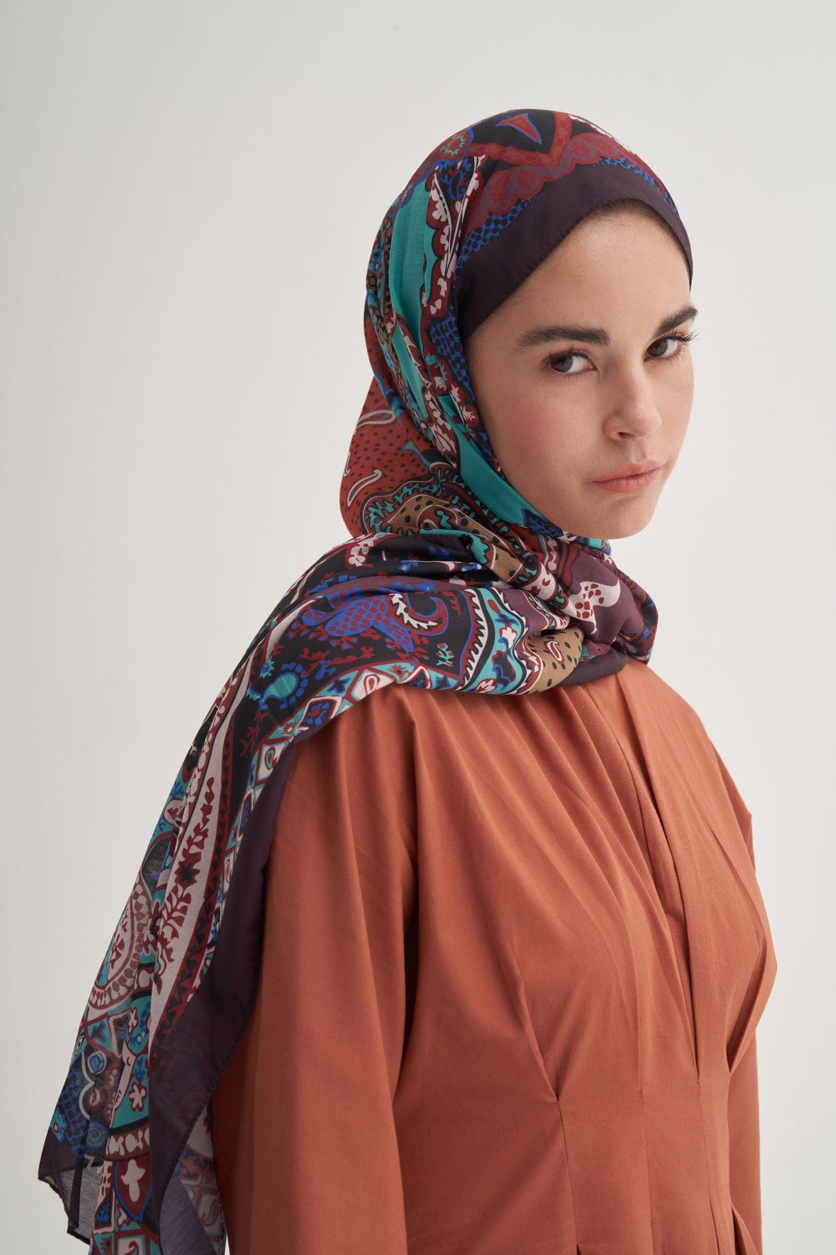 liora-nilla-cotton-scarf-dark-3350.jpg