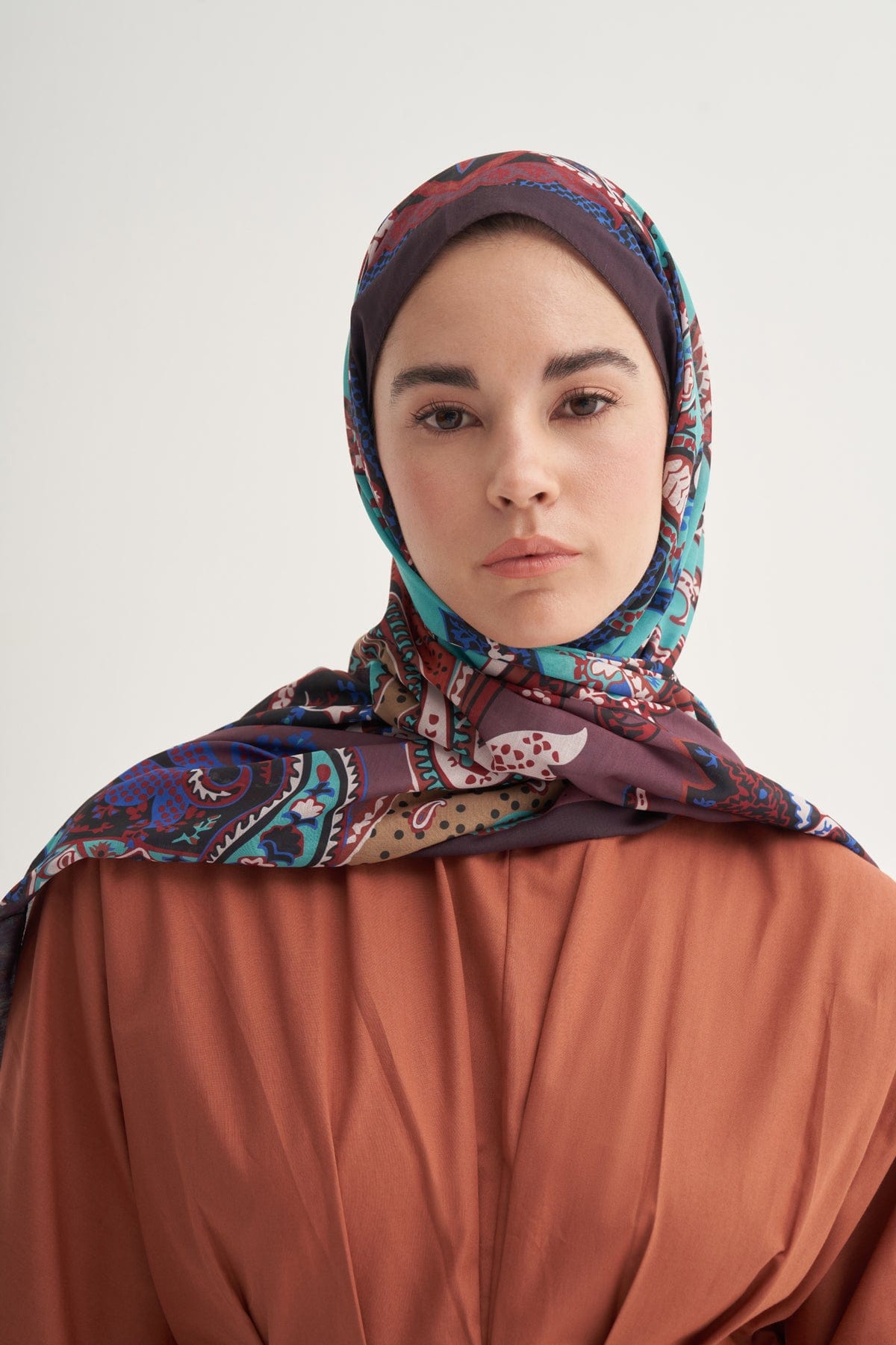 Liora Nilla Cotton Scarf Dark
