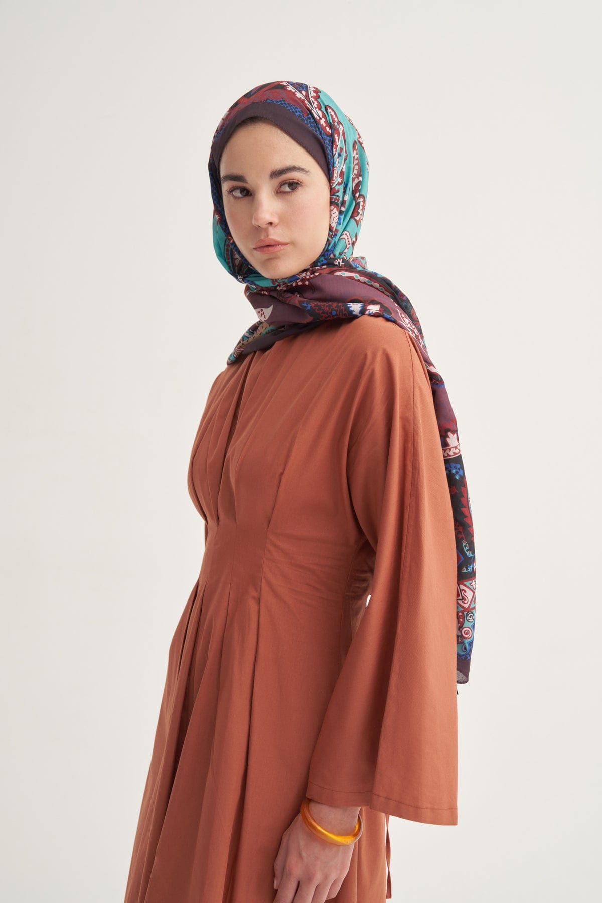 Liora Nilla Cotton Scarf Dark