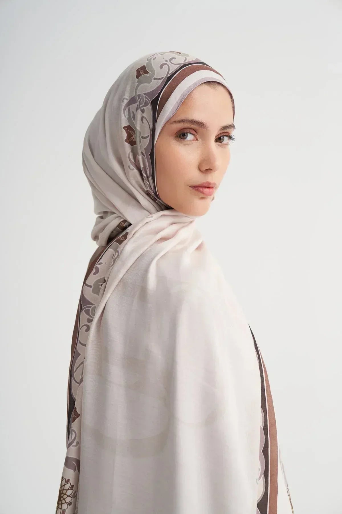 liva-incira-viscose-scarf-ecru-5082 - Carell Hijab