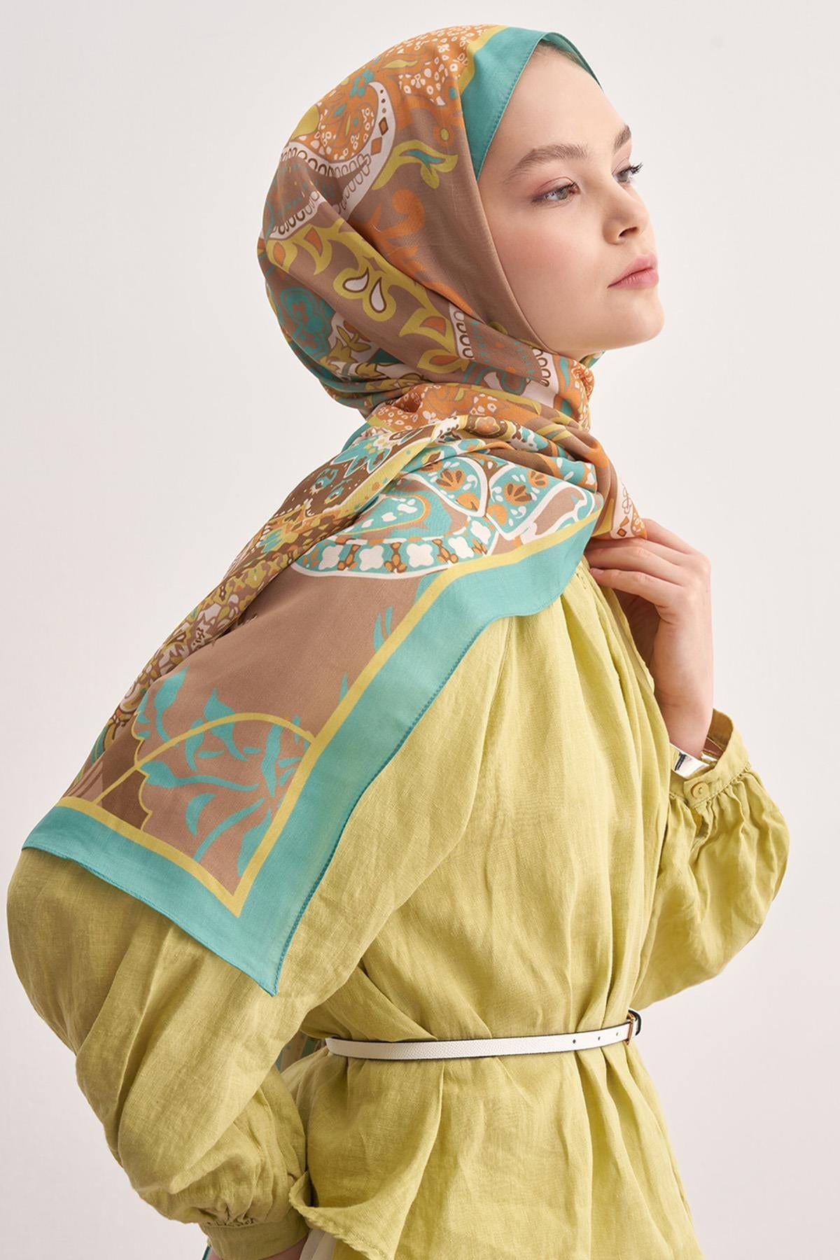 lune-vela-viscose-scarf-aqua-green-2392_dce42476-b8d1-4db0-b3cb-47760cbbf65e.jpg