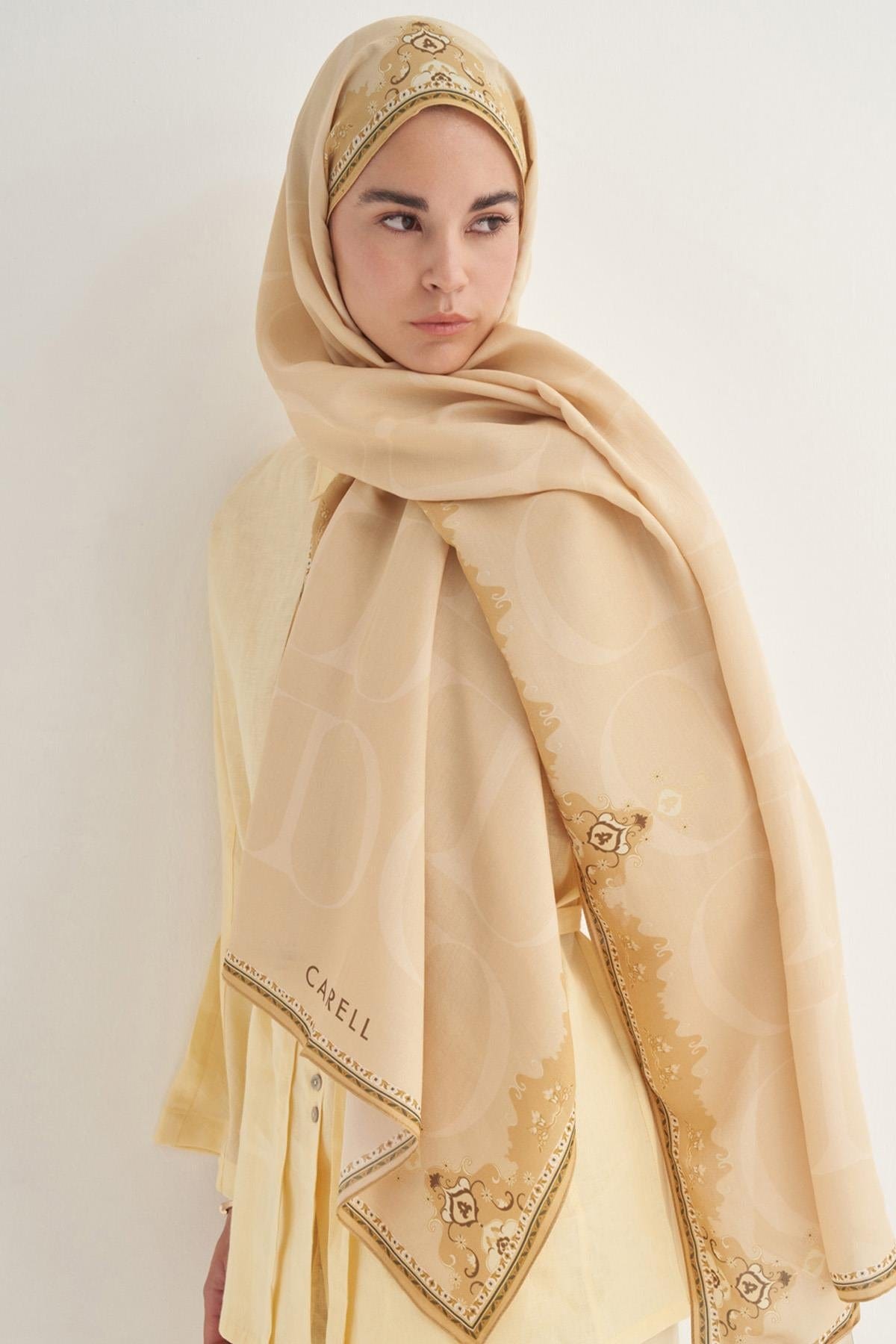 luxe-monogram-viscose-scarf-gold-1422.jpg