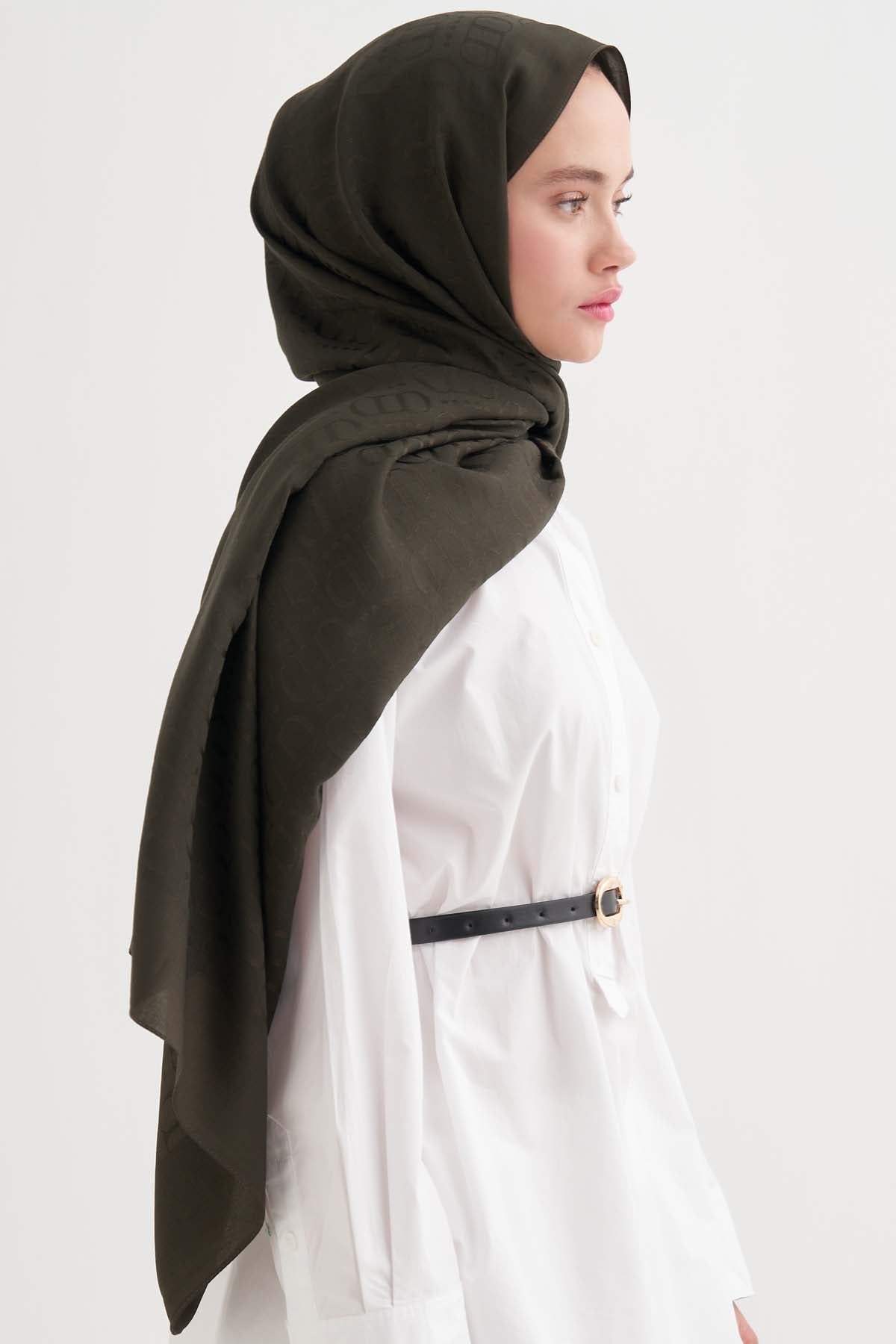 luxe-pattern-liora-cotton-scarf-army-green-3725_a5ee77f2-07fa-425c-b5b3-5ab44337fd70.jpg