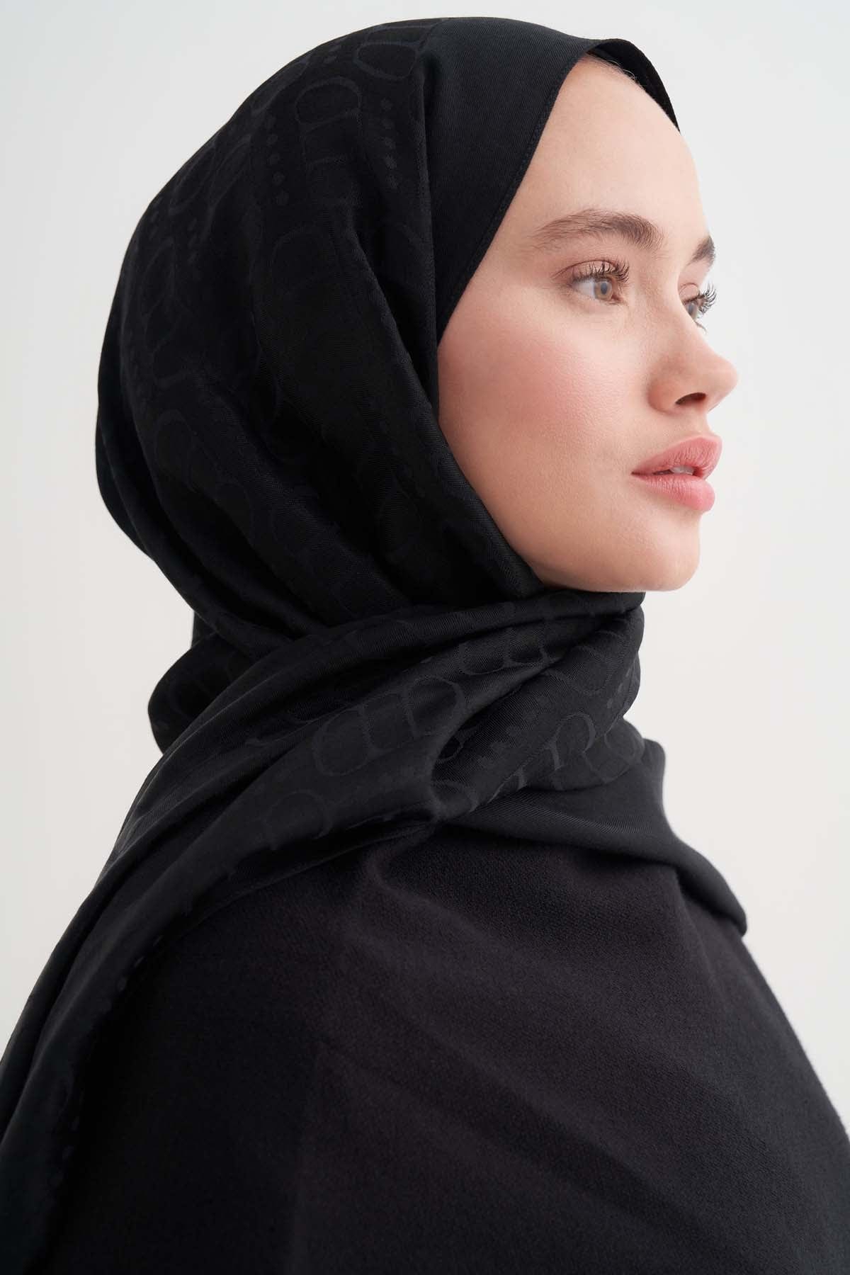luxe-pattern-liora-cotton-scarf-black-3738.jpg