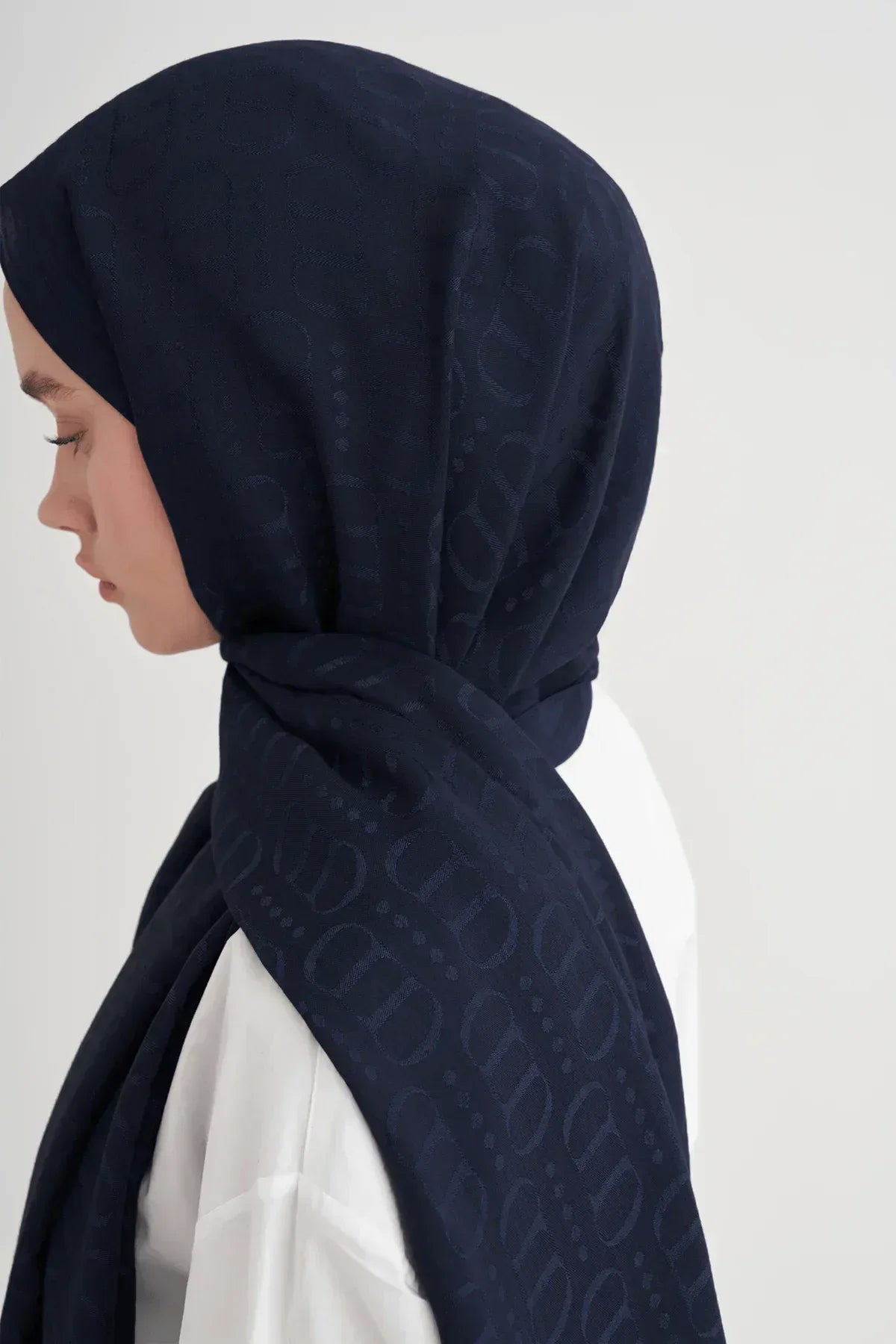 luxe-pattern-liora-cotton-scarf-dark-navy-5435 - Carell Hijab