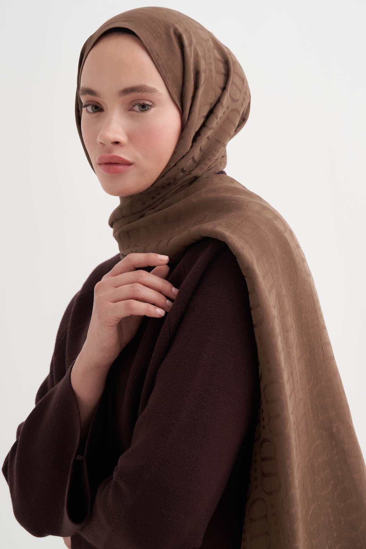 luxe-pattern-liora-cotton-scarf-mocha-3684_2f3d8bce-3133-423c-a254-b42618e6d0cf.jpg