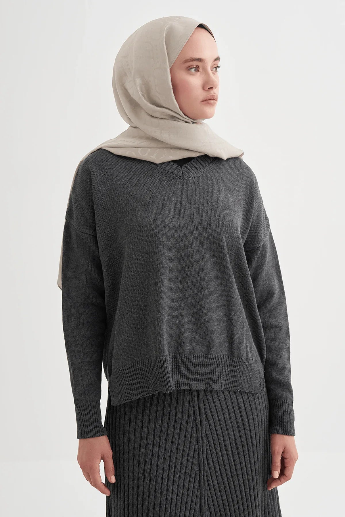 luxe-pattern-liora-cotton-scarf-silver-5508 - Carell Hijab