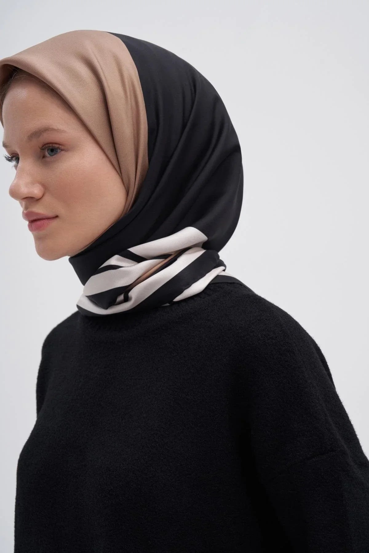 manesa-vizon-mulbary-square-scarf-178.jpg