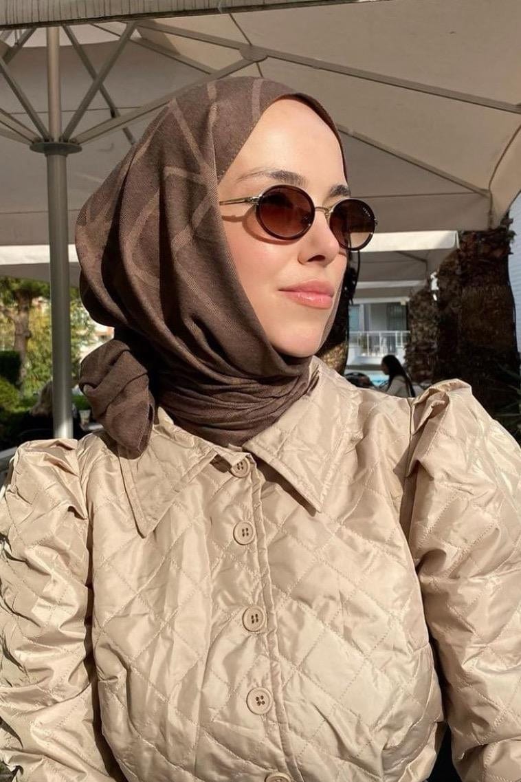 Melike's Choice: Vence-Double Sided Geometric Pattern Scarf Chocolate Coffee