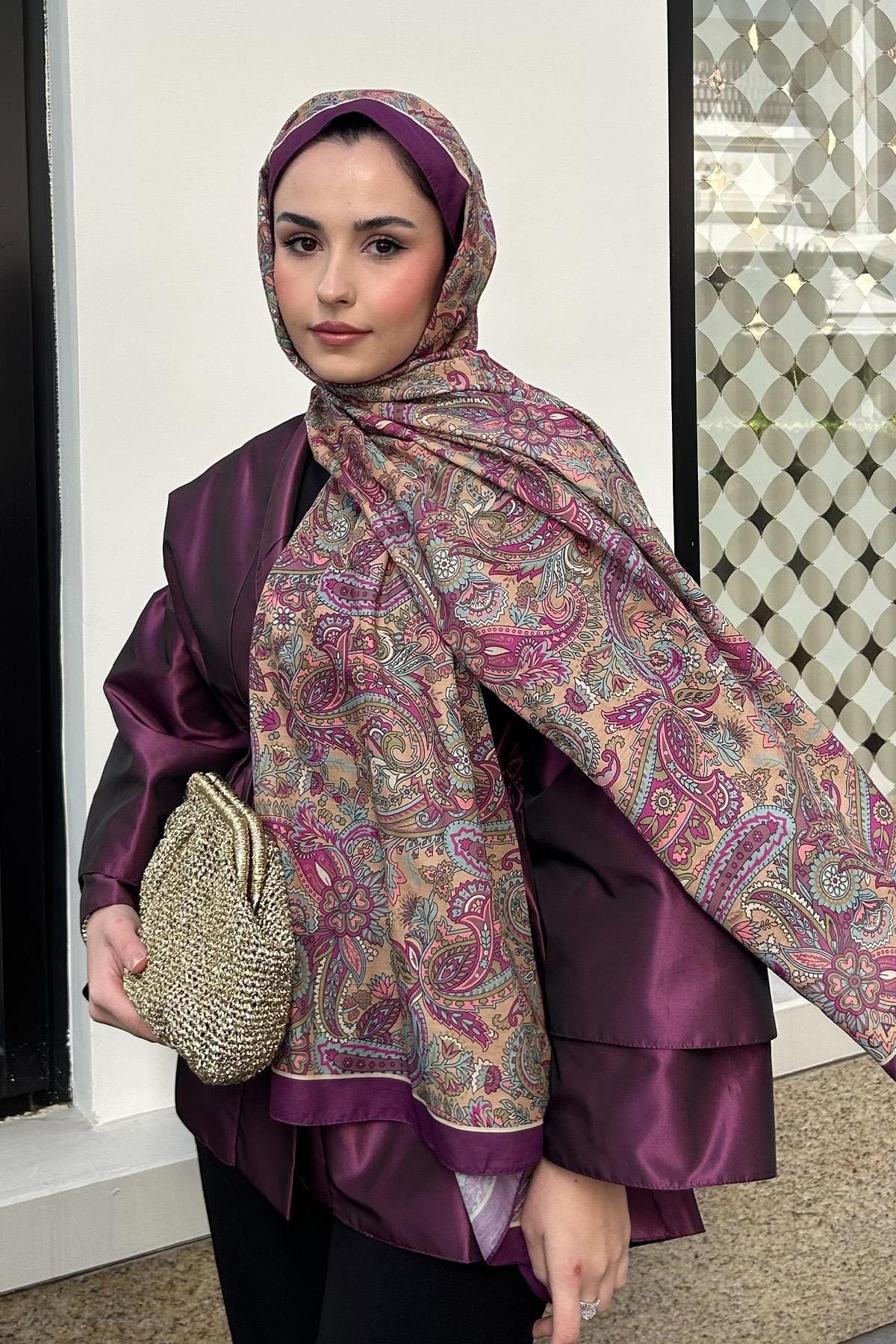 Merve Bayraktar's ChoiceNair Nilla Cotton Scarf Damson