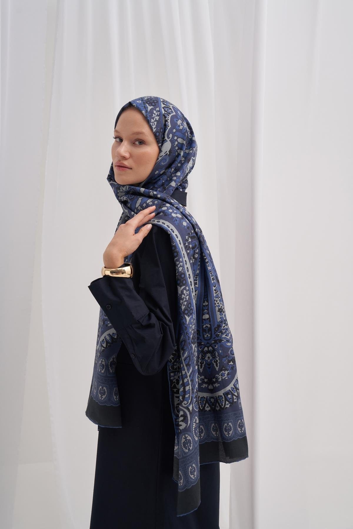 midnight-comfy-silk-scarf-deep-blue-258.jpg