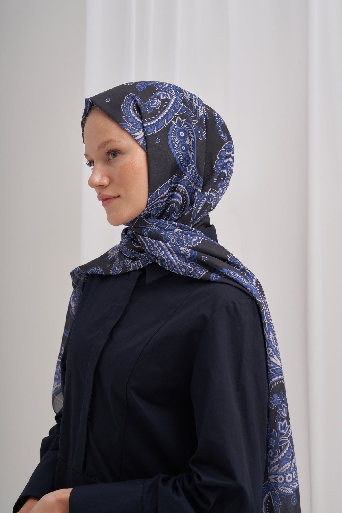 Mist Nilla Cotton Scarf Deep Blue