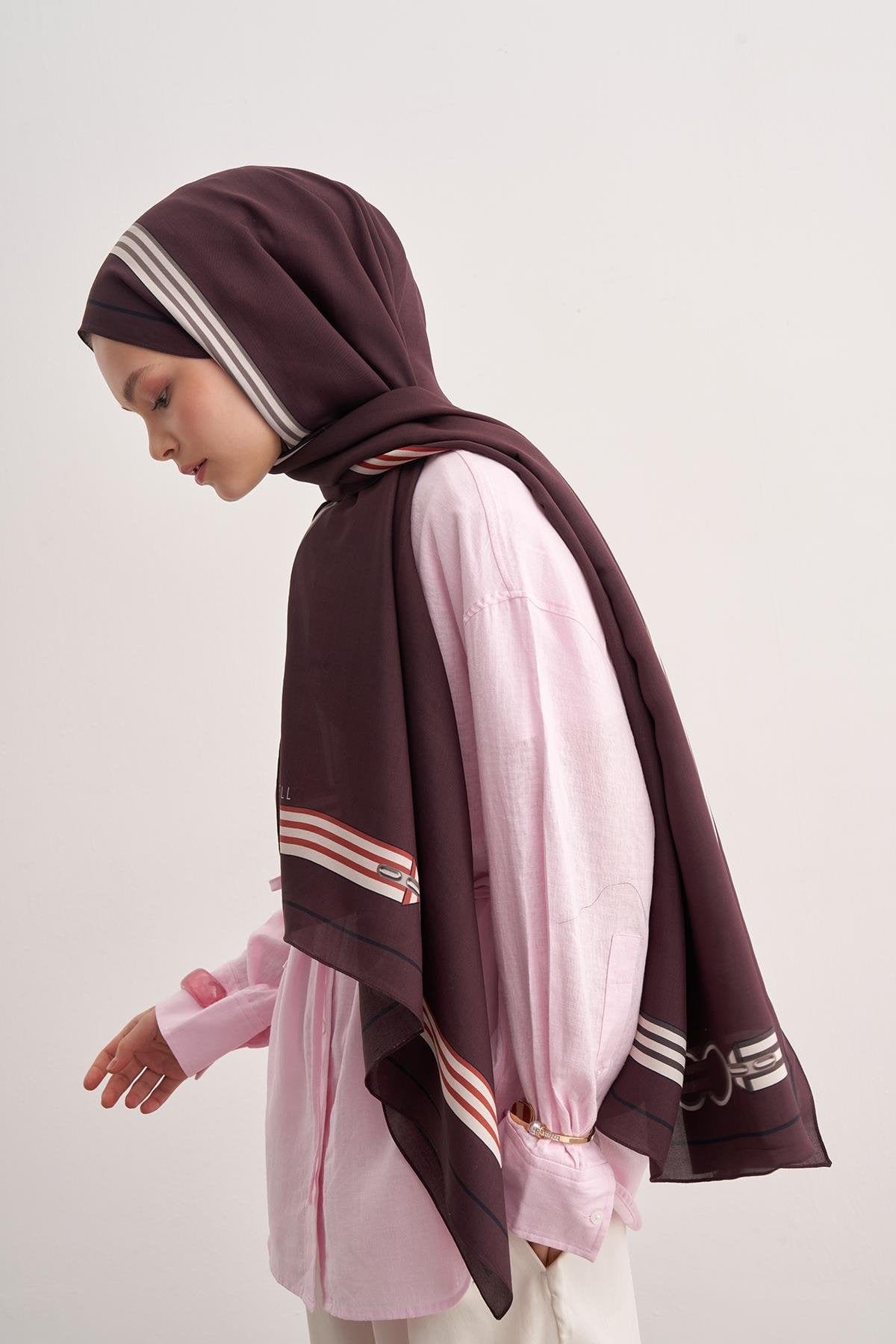 mono-monogram-viscose-scarf-damson-1521_7cc61a73-a06a-4135-8c2d-92fcfa86c204.jpg