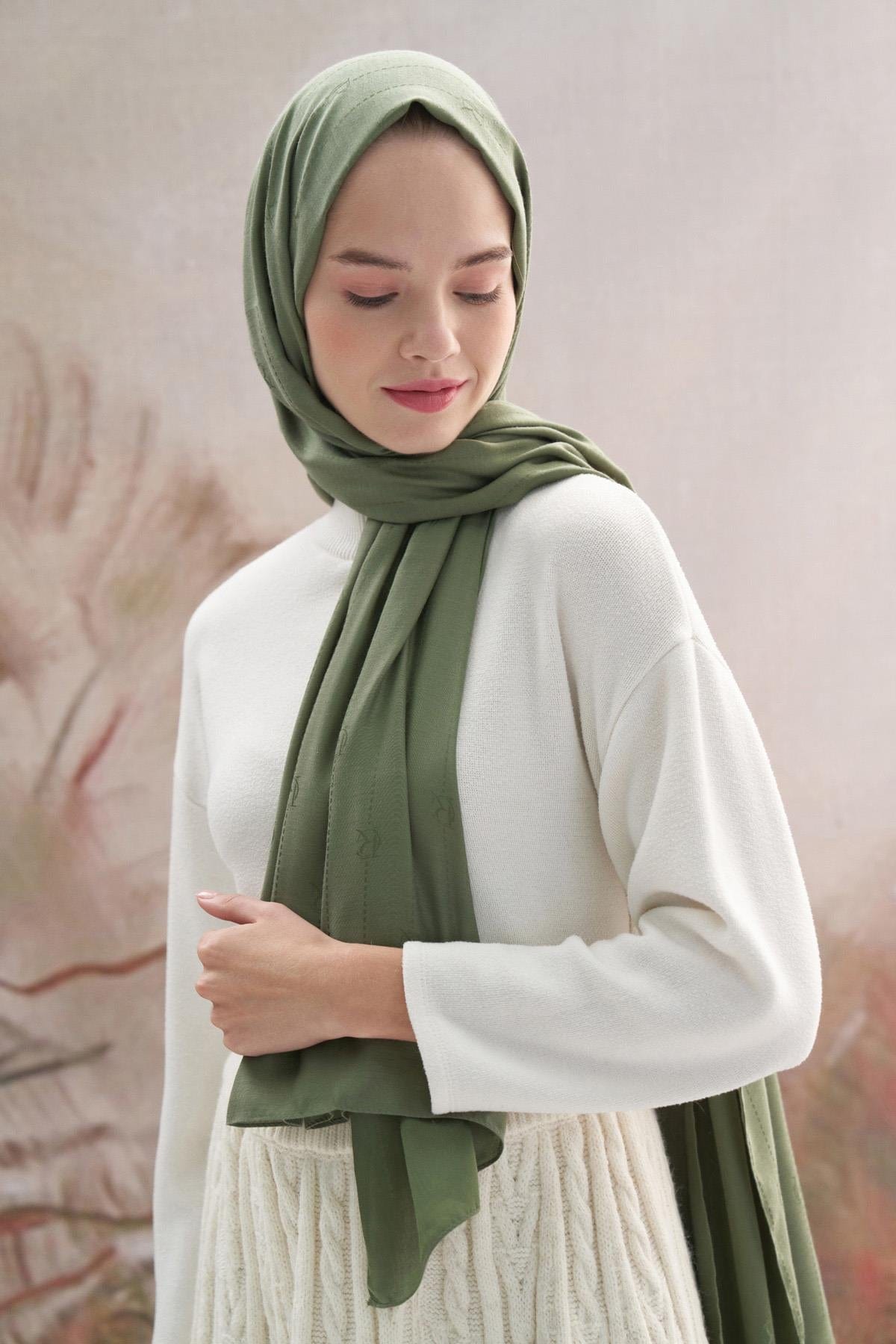 monogram-jacquard-italian-silk-scarf-evergreen-913.jpg