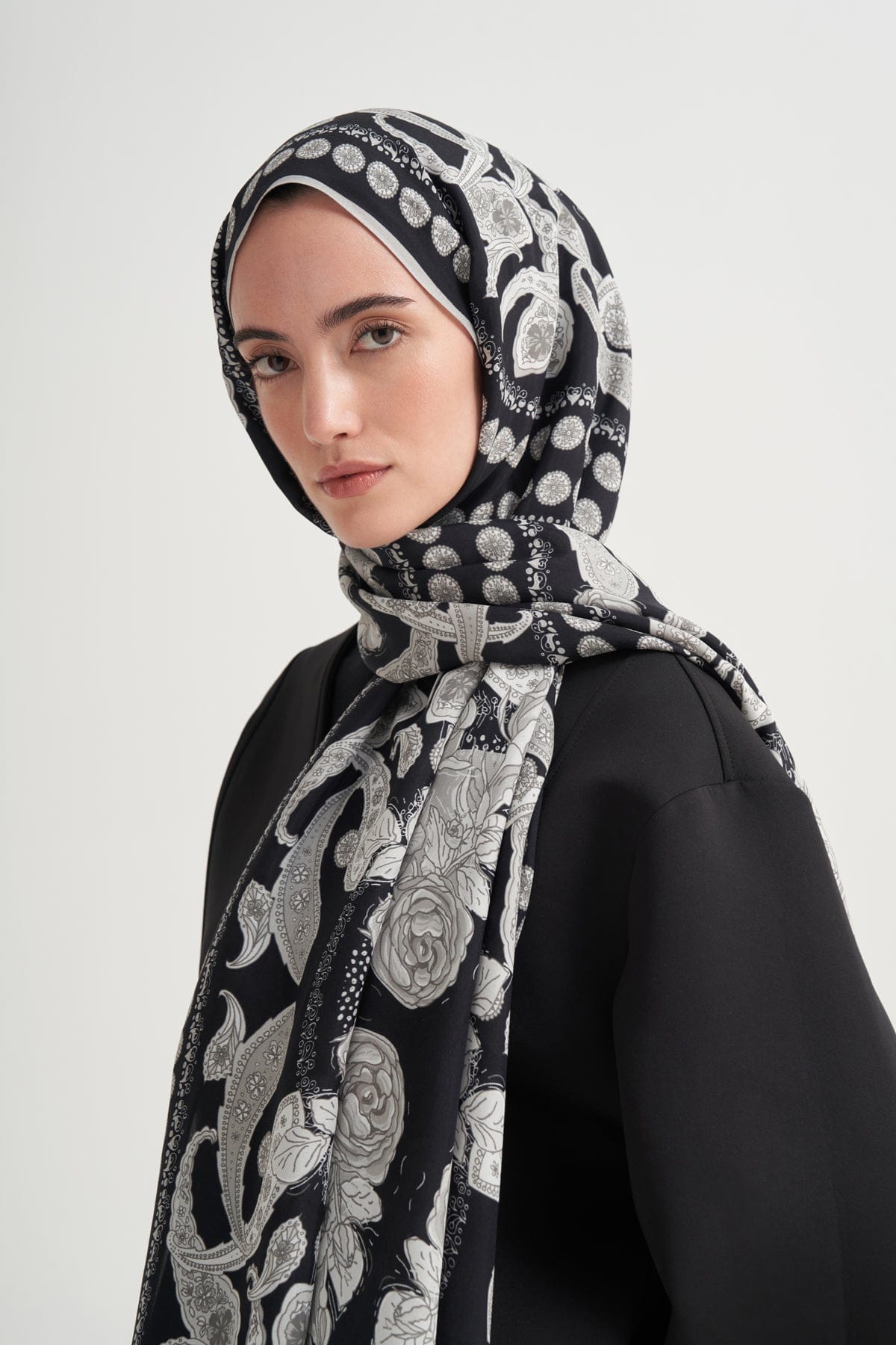Moon Incira Viscose Scarf Black