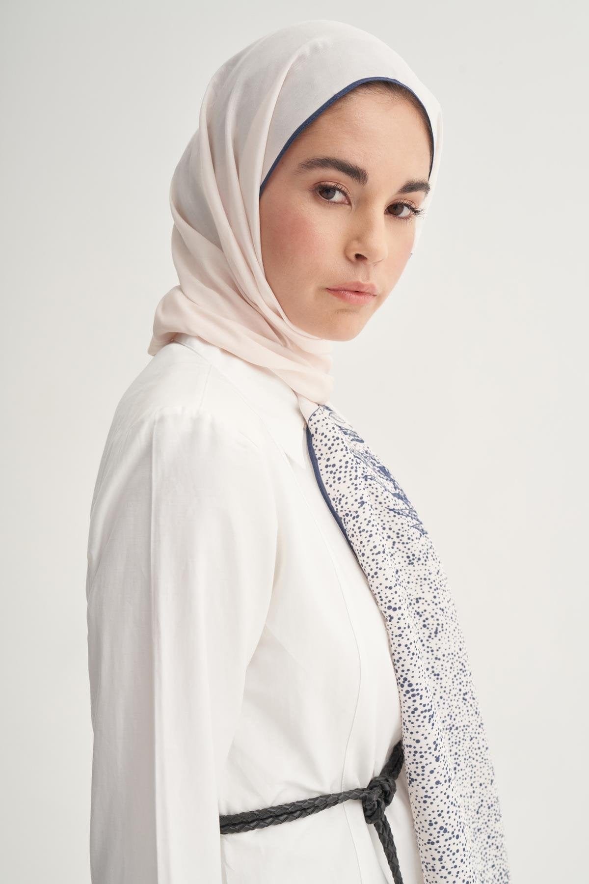 navy-monogram-viscose-scarf-cream-1384.jpg