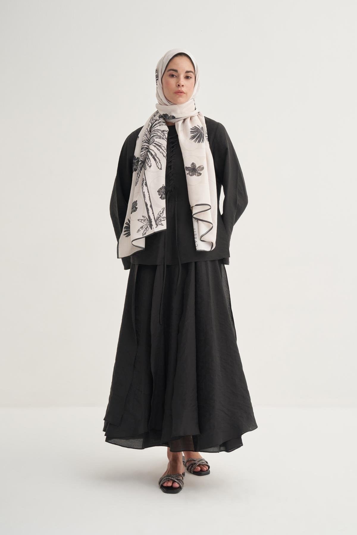 Noir Floral Monogram Viscose Scarf Cream
